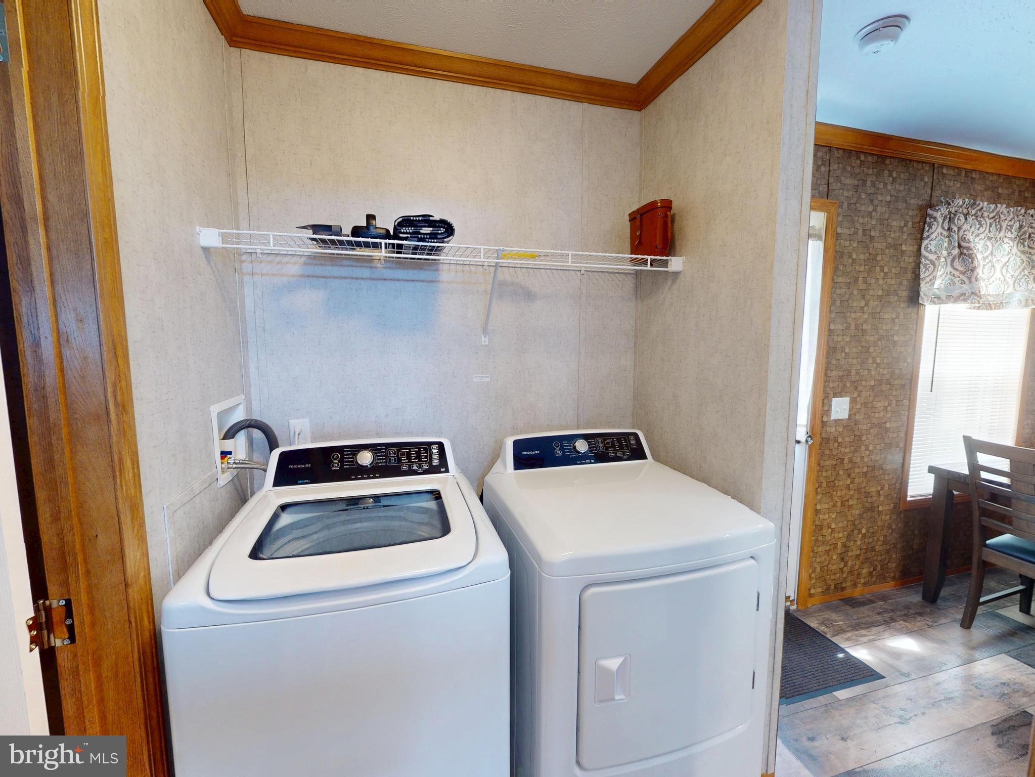 CONTINENTAL COURTS - Residential