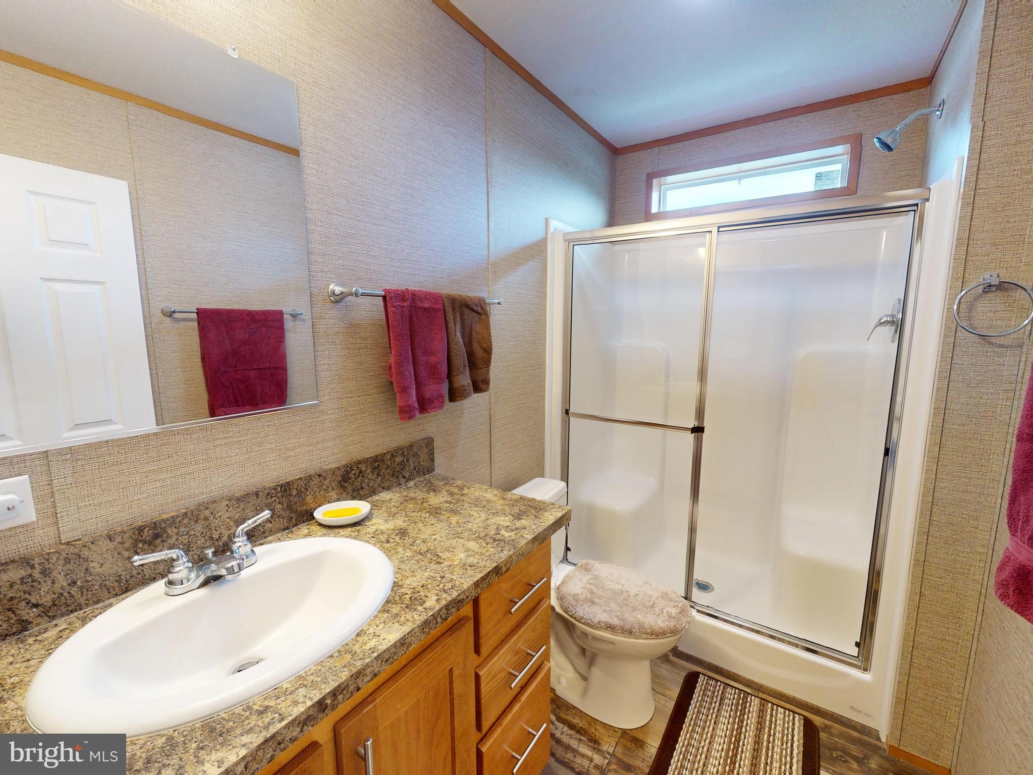 CONTINENTAL COURTS - Residential