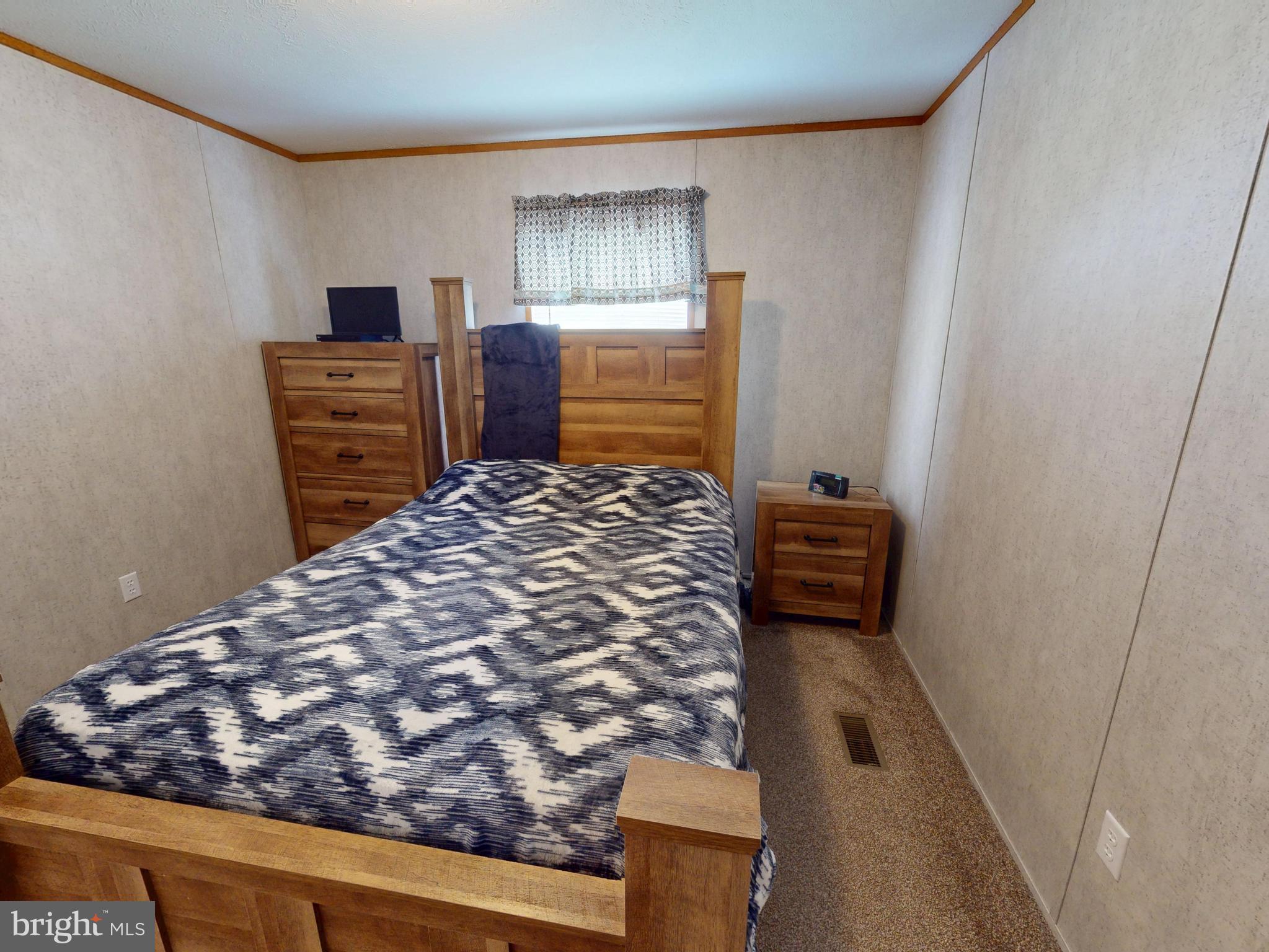 CONTINENTAL COURTS - Residential