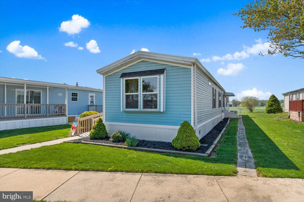 Photo of 46 ARROWHEAD DR, EPHRATA, PA 17522 (MLS # PALA2033846)