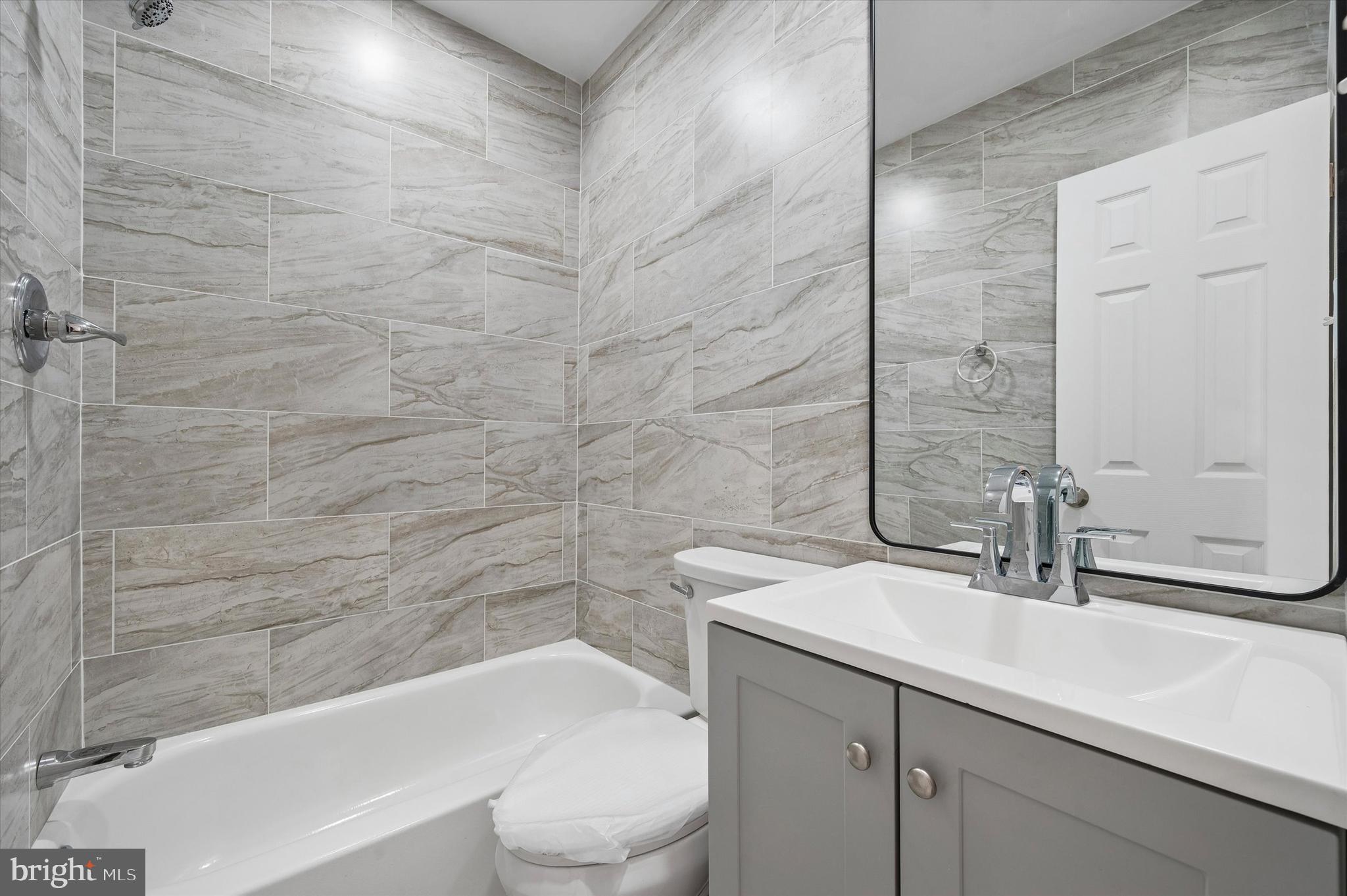 LOWER MOYAMENSING - Residential