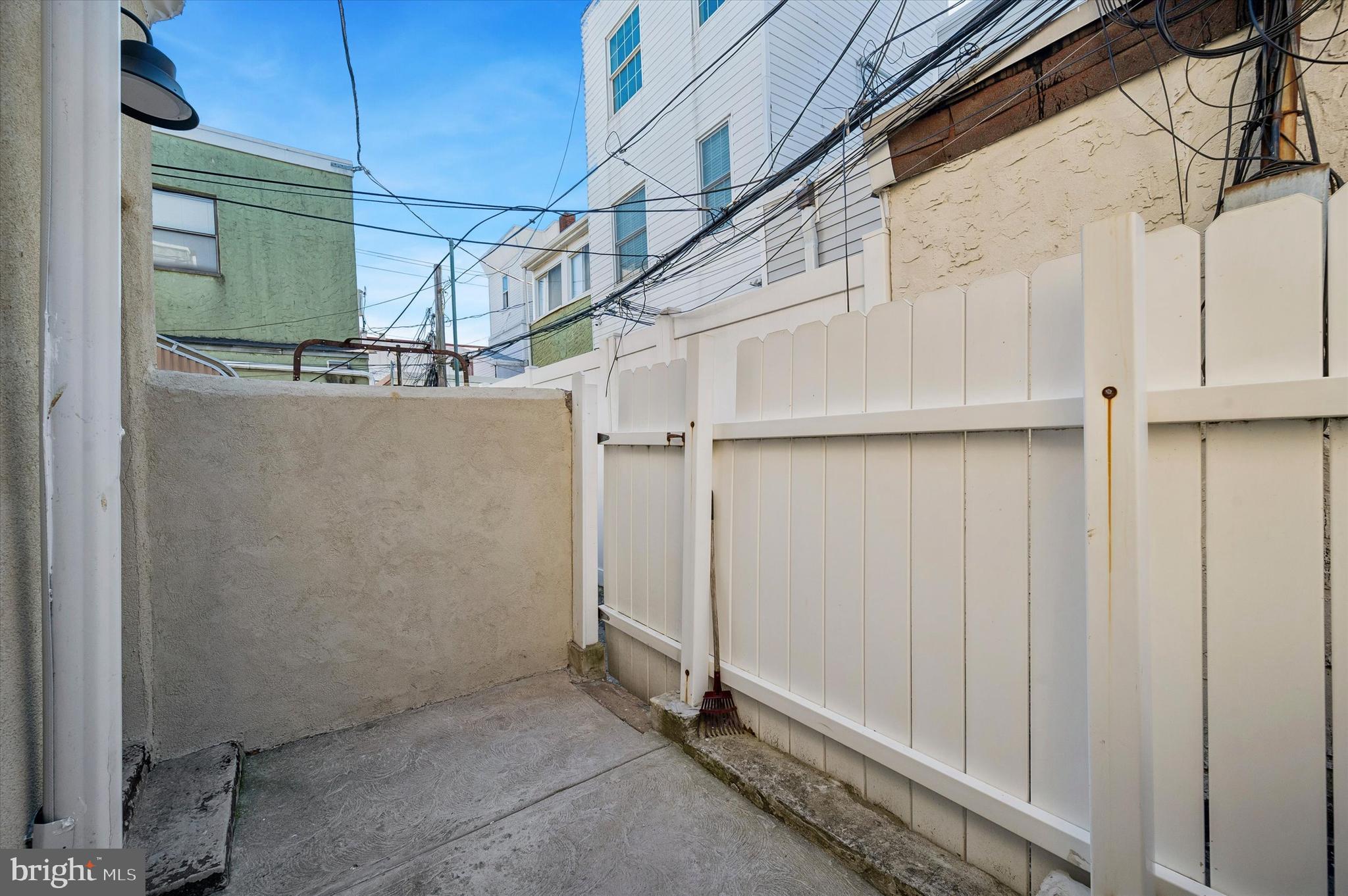 LOWER MOYAMENSING - Residential