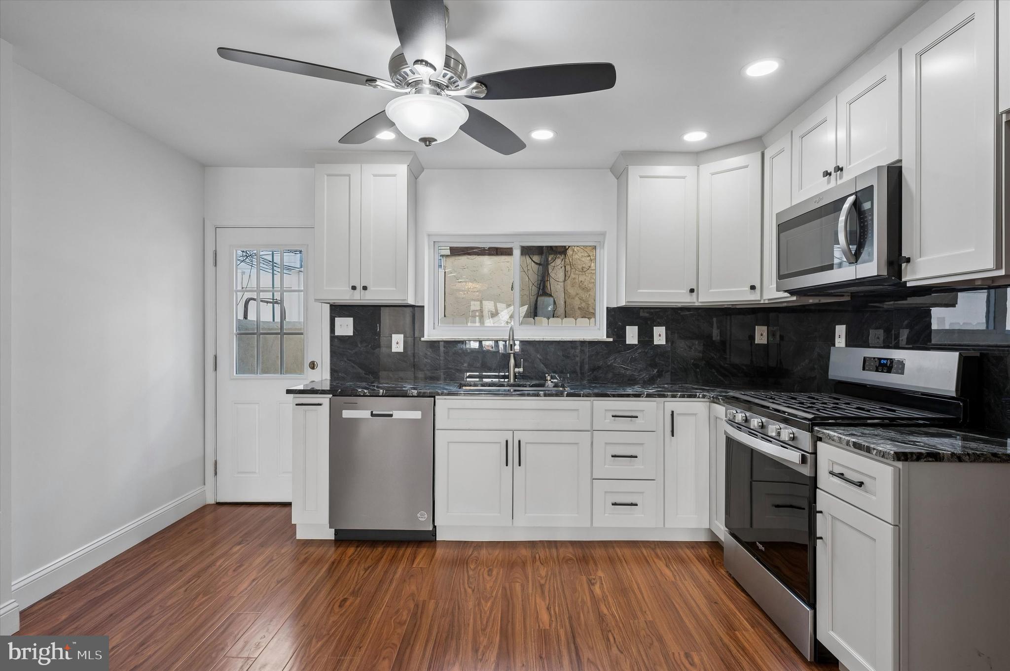 LOWER MOYAMENSING - Residential