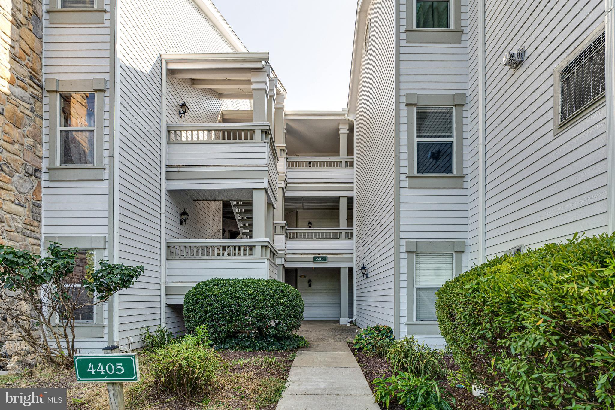 4405 FAIR STONE DRIVE 201