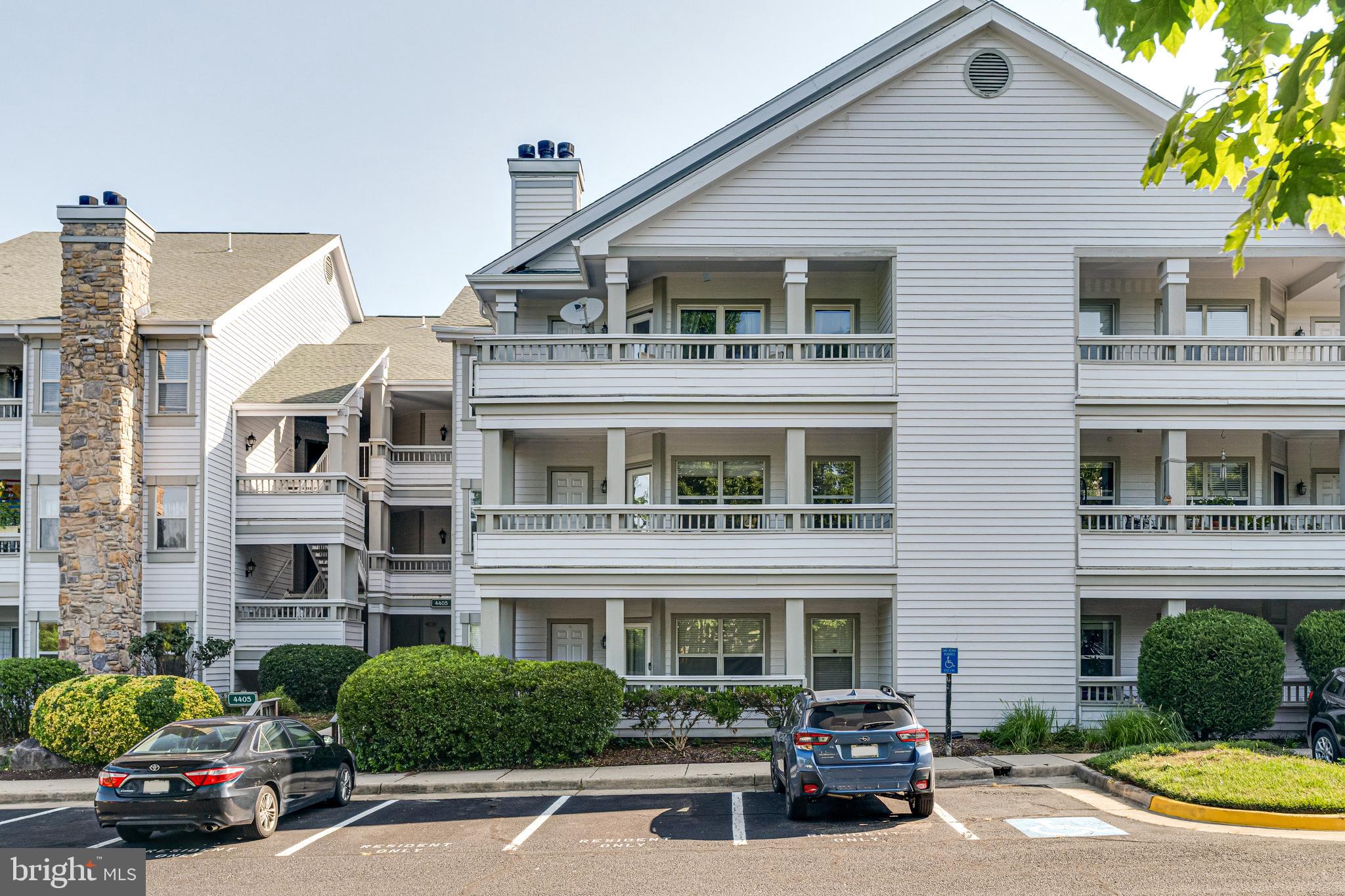 4405 FAIR STONE DRIVE 201