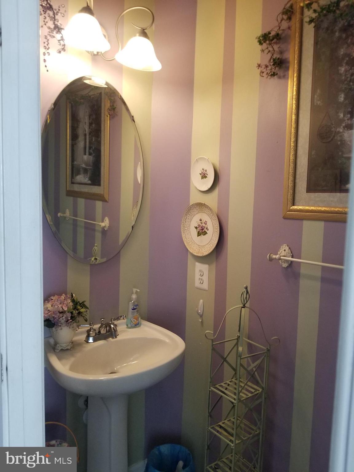 MEADOWBROOK WOODS - Residential