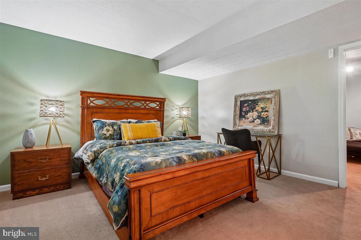 MONTCLAIR - Residential
