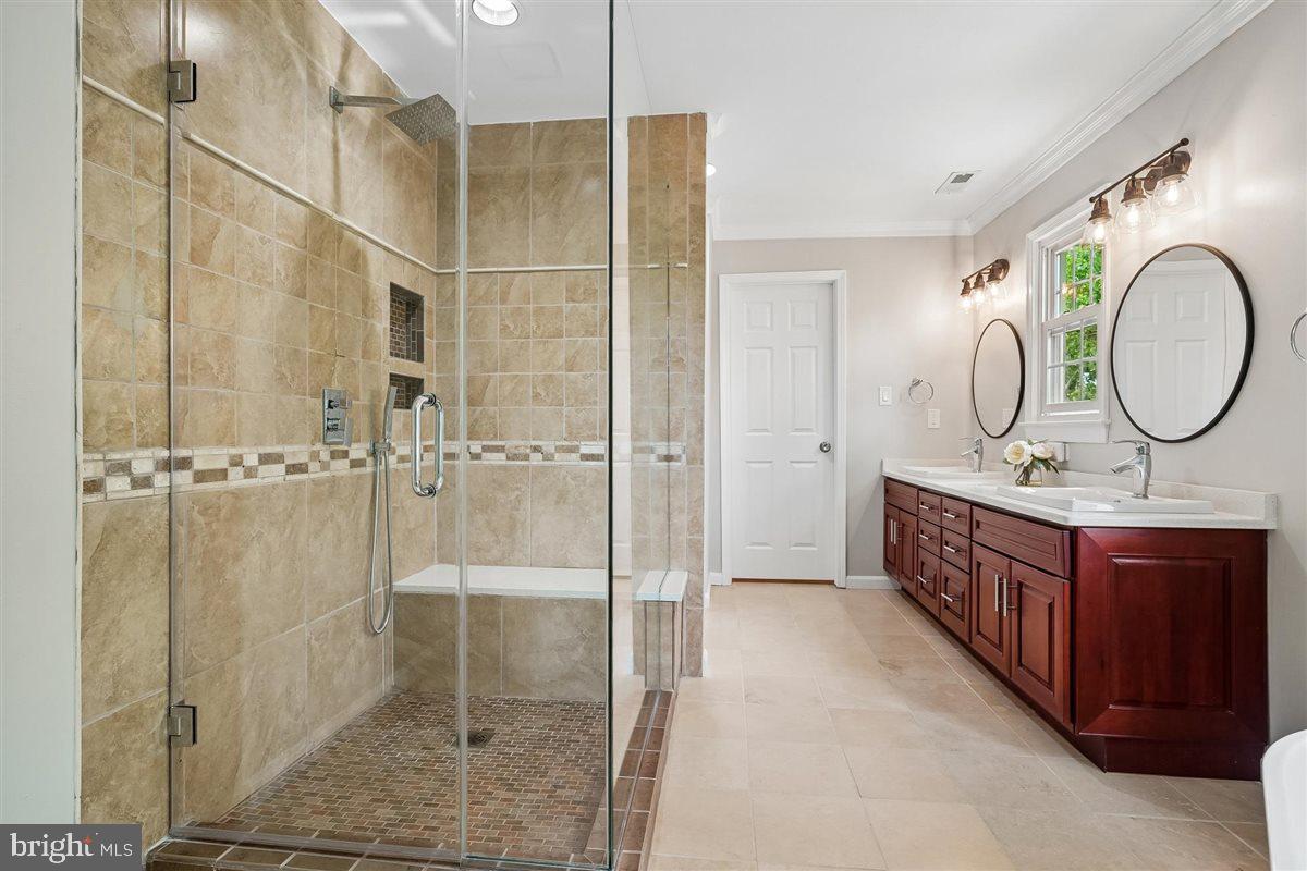 MONTCLAIR - Residential