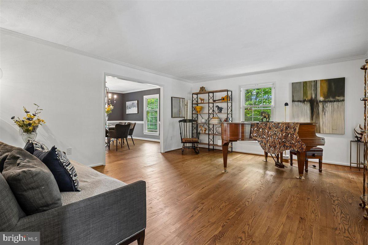MONTCLAIR - Residential