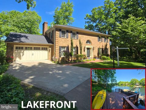 Photo of 15792 Devonald Place, DUMFRIES, VA 22025 (MLS # VAPW2118670)
