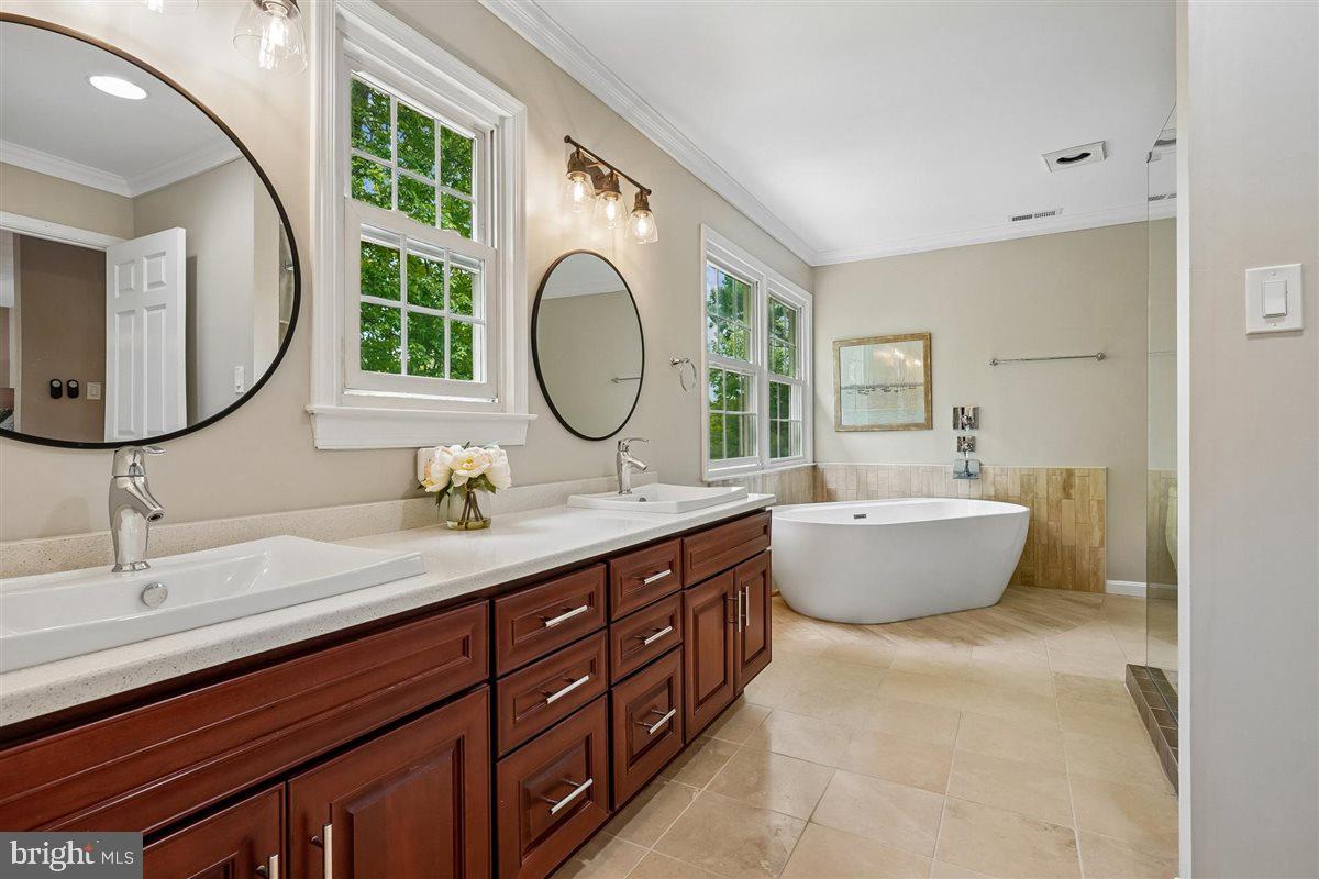 MONTCLAIR - Residential