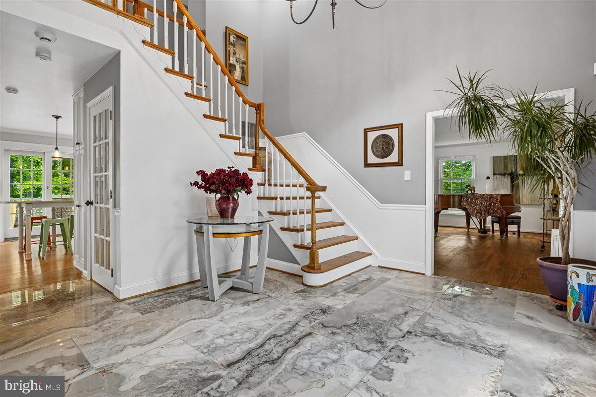 MONTCLAIR - Residential