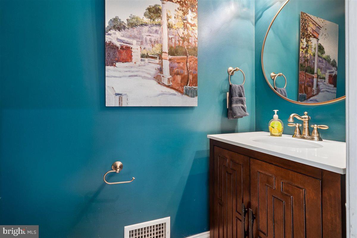 MONTCLAIR - Residential