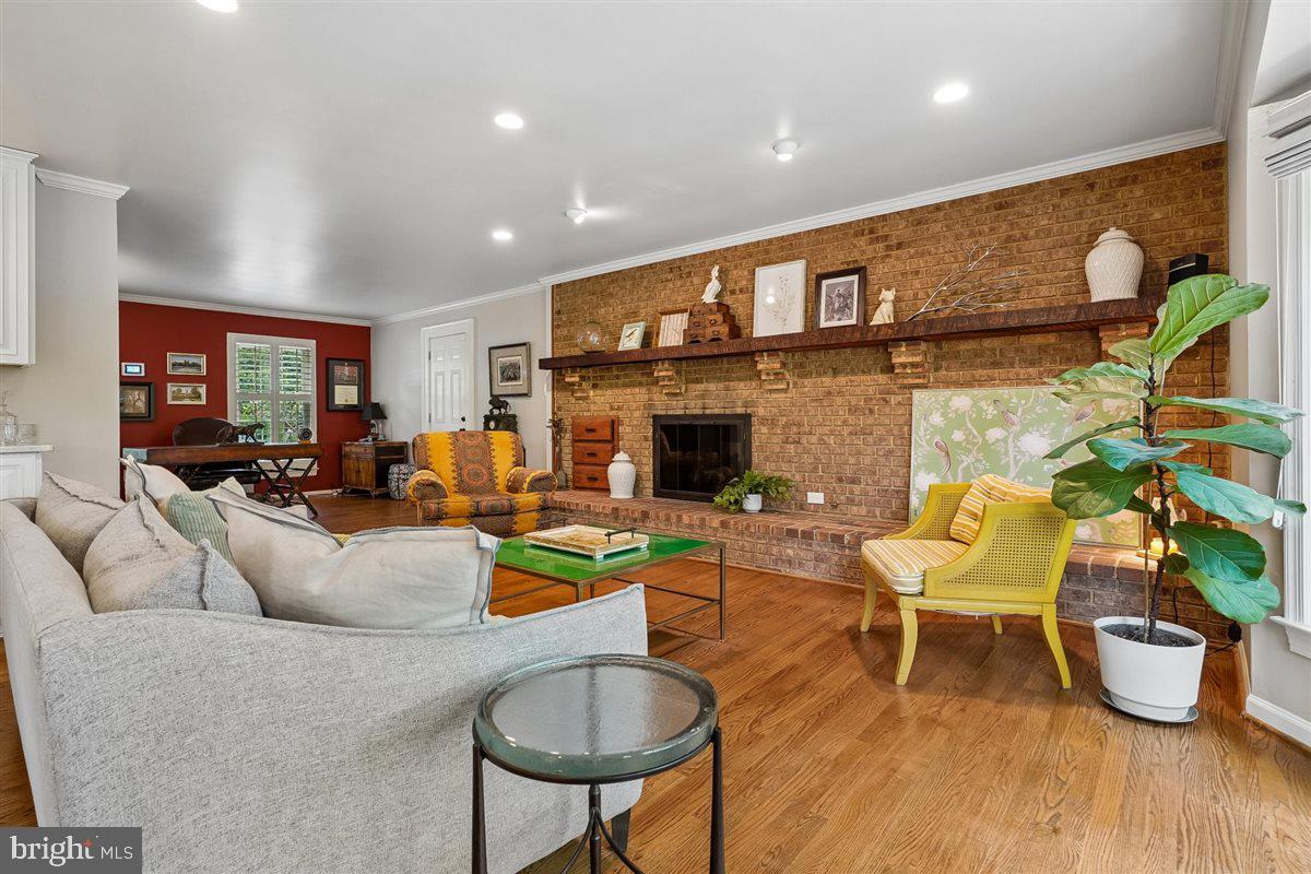 MONTCLAIR - Residential