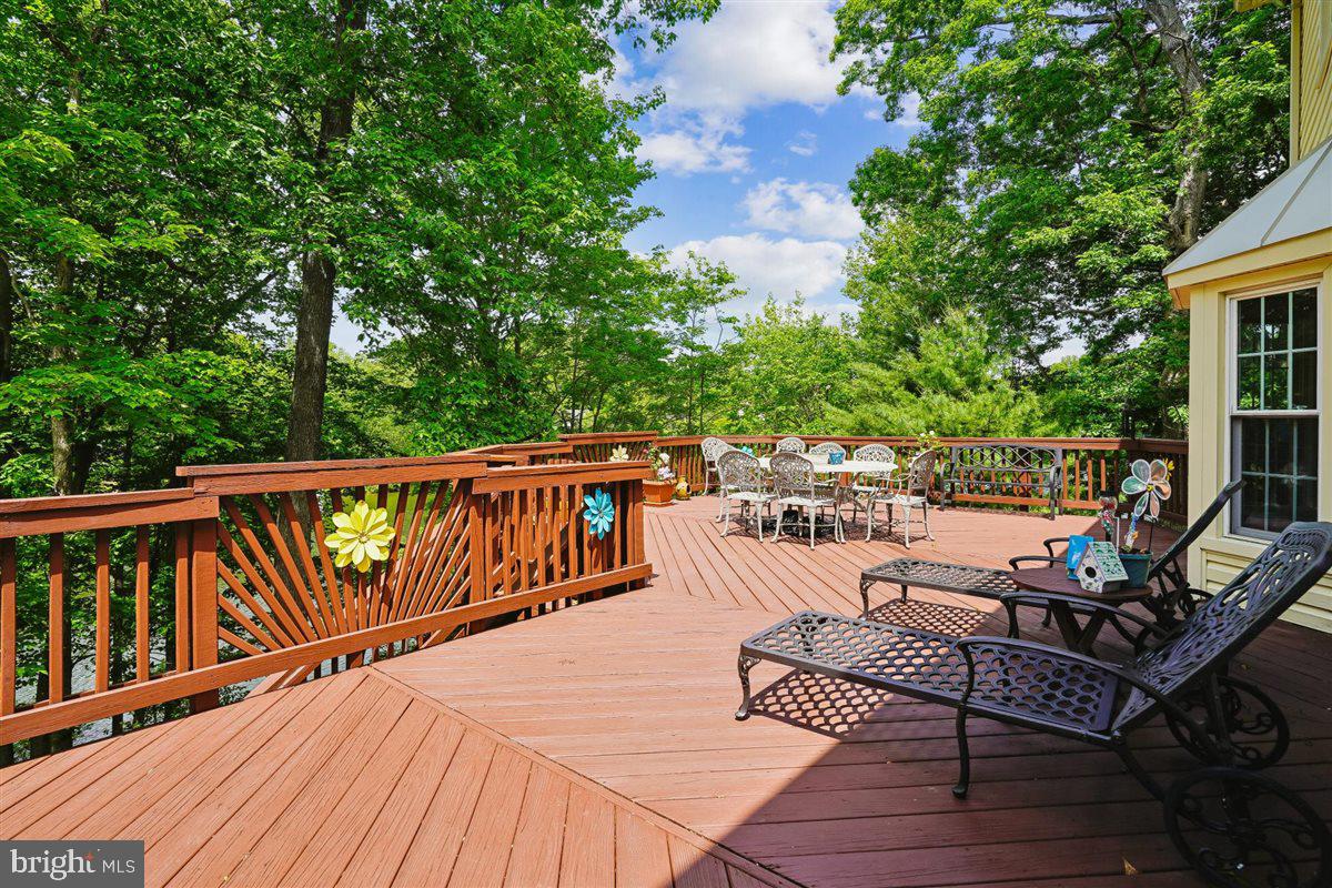 MONTCLAIR - Residential
