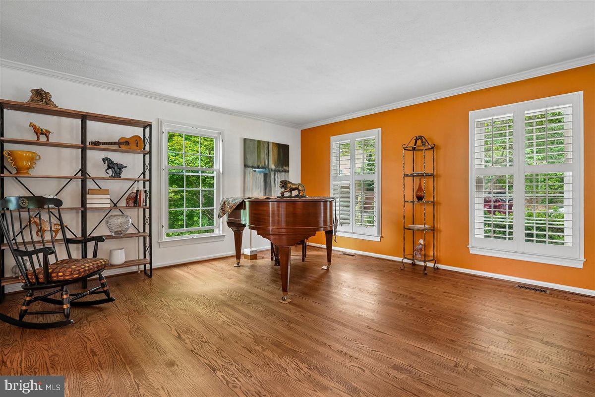 MONTCLAIR - Residential