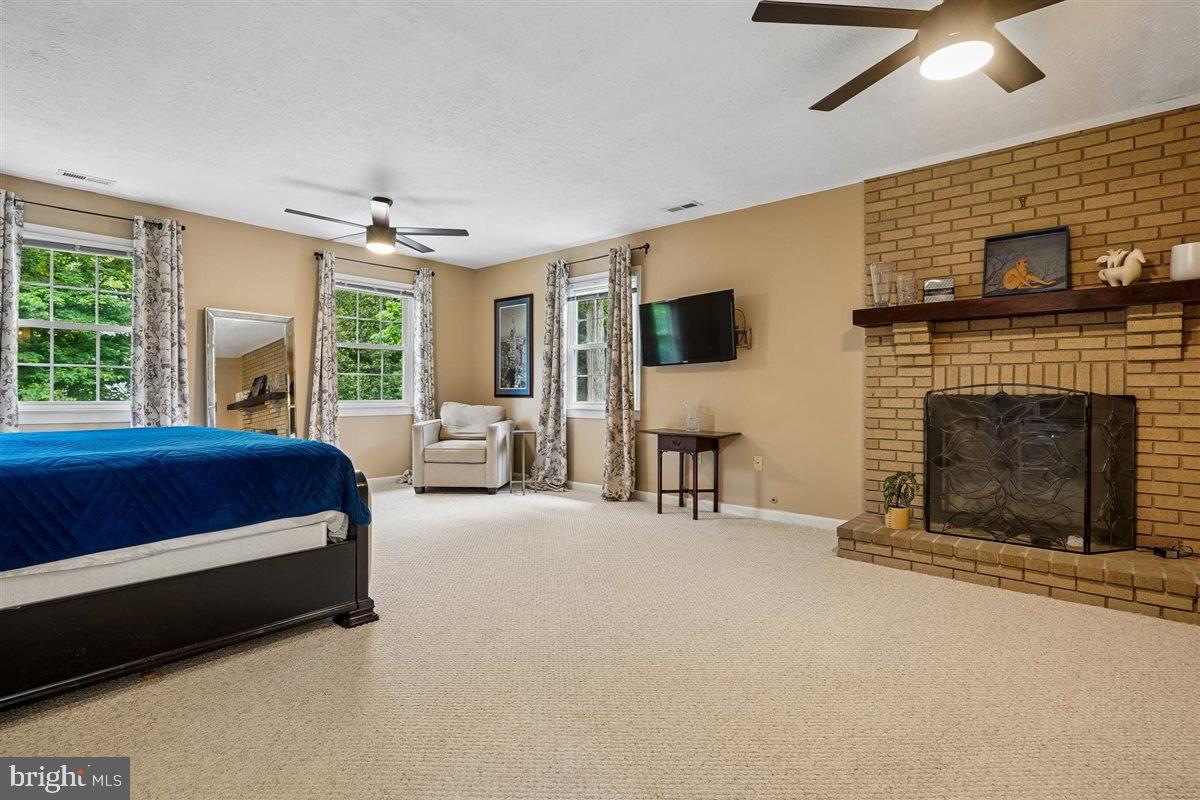 MONTCLAIR - Residential