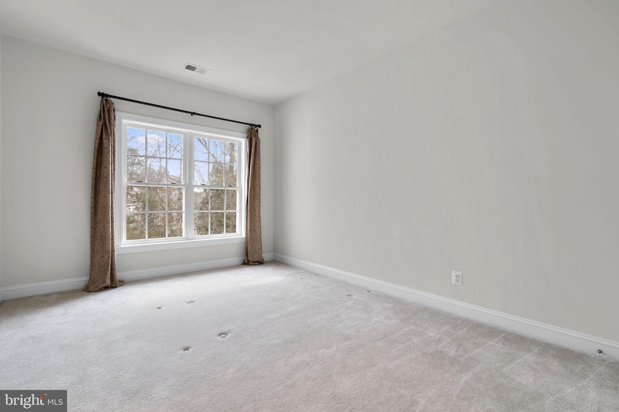 RIVER CREEK - Residential