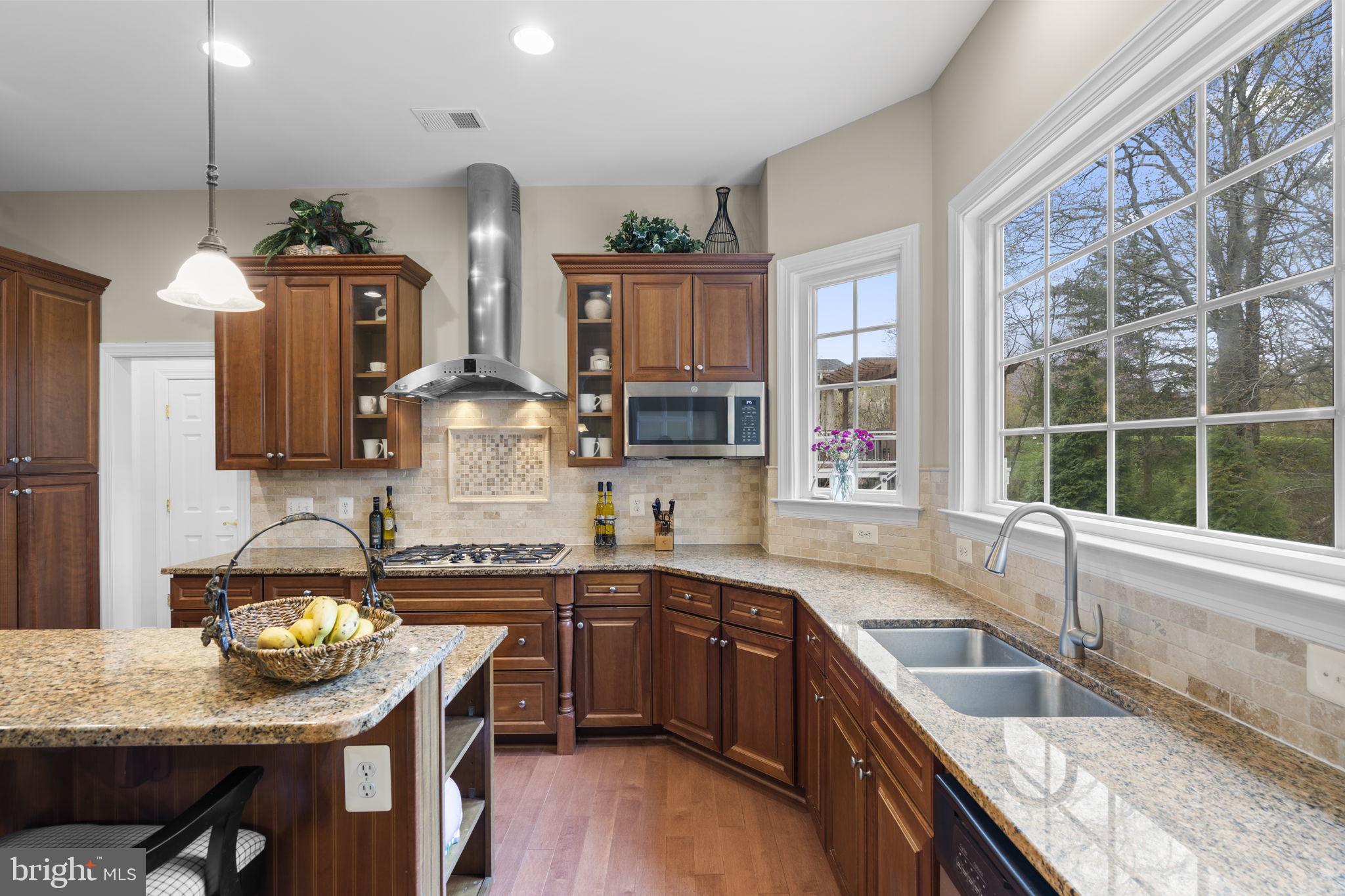 RIVER CREEK - Residential