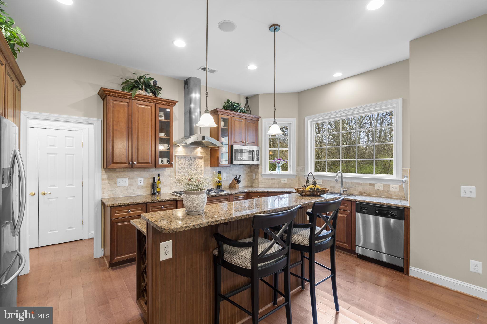 RIVER CREEK - Residential