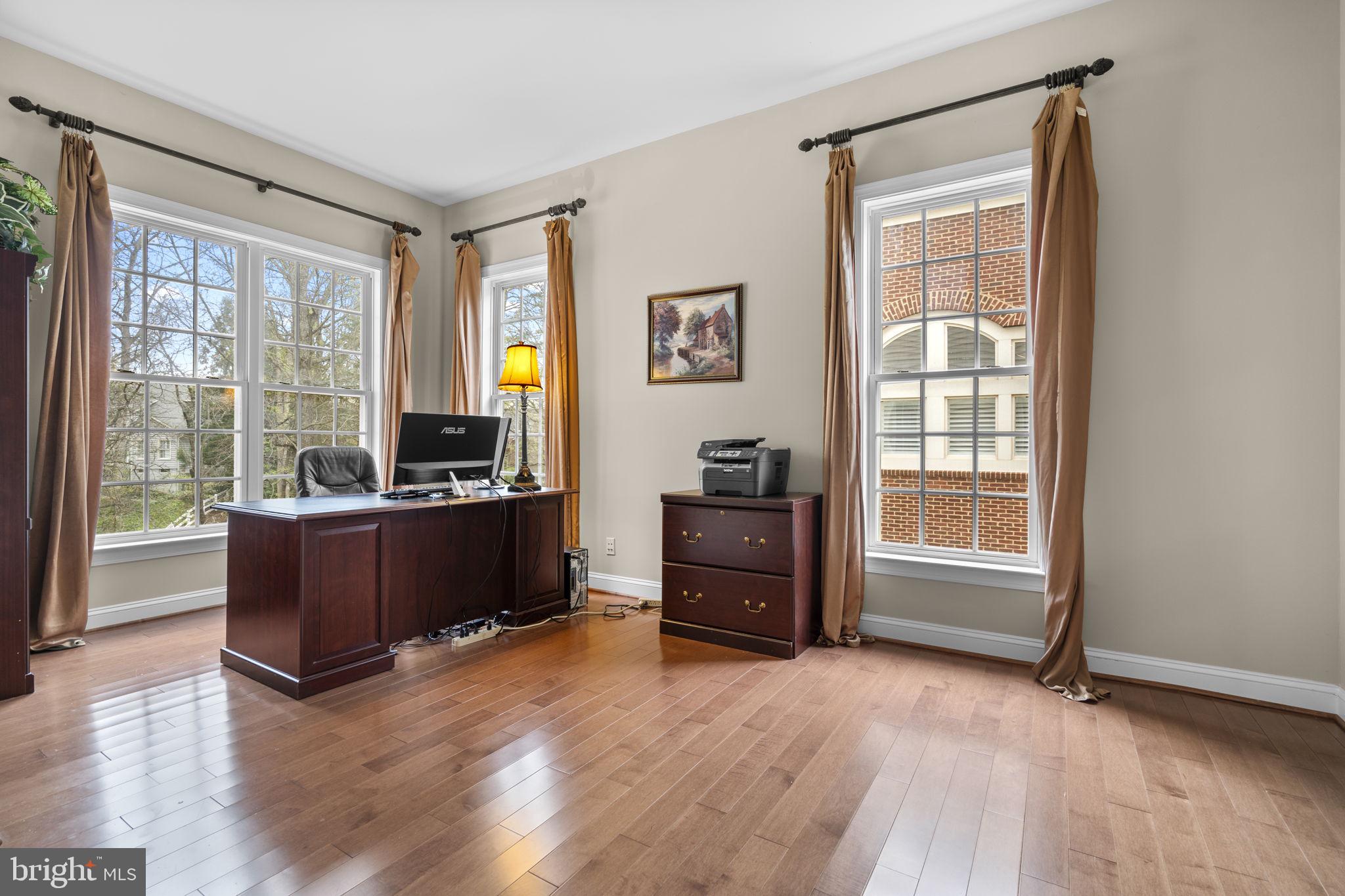 RIVER CREEK - Residential