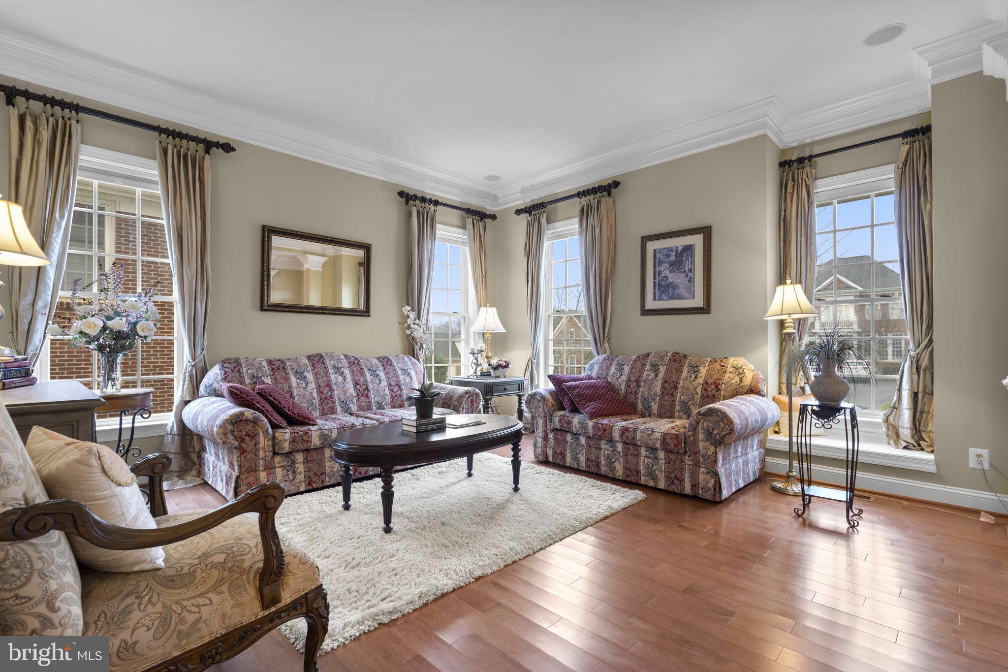 RIVER CREEK - Residential