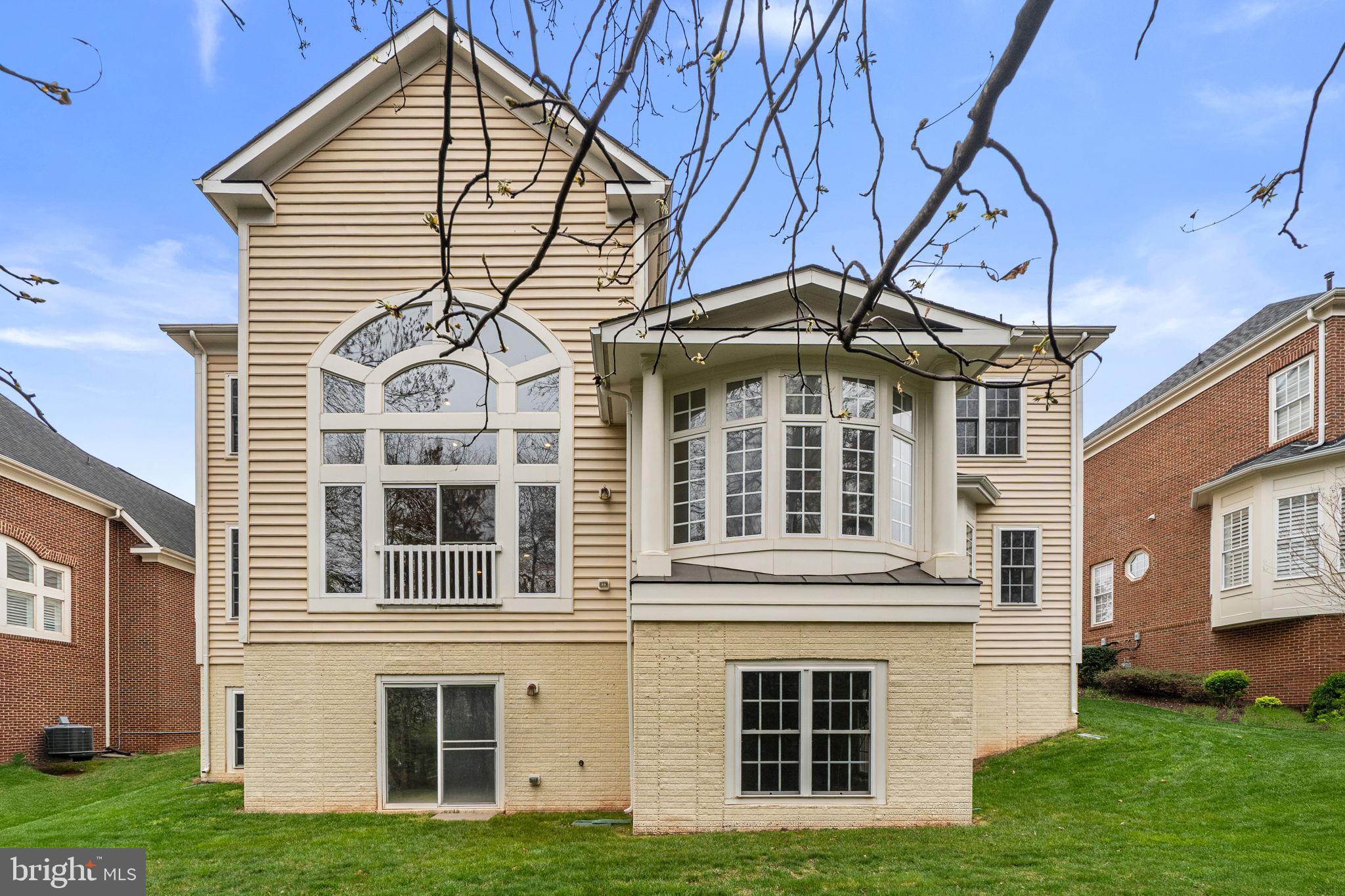 RIVER CREEK - Residential