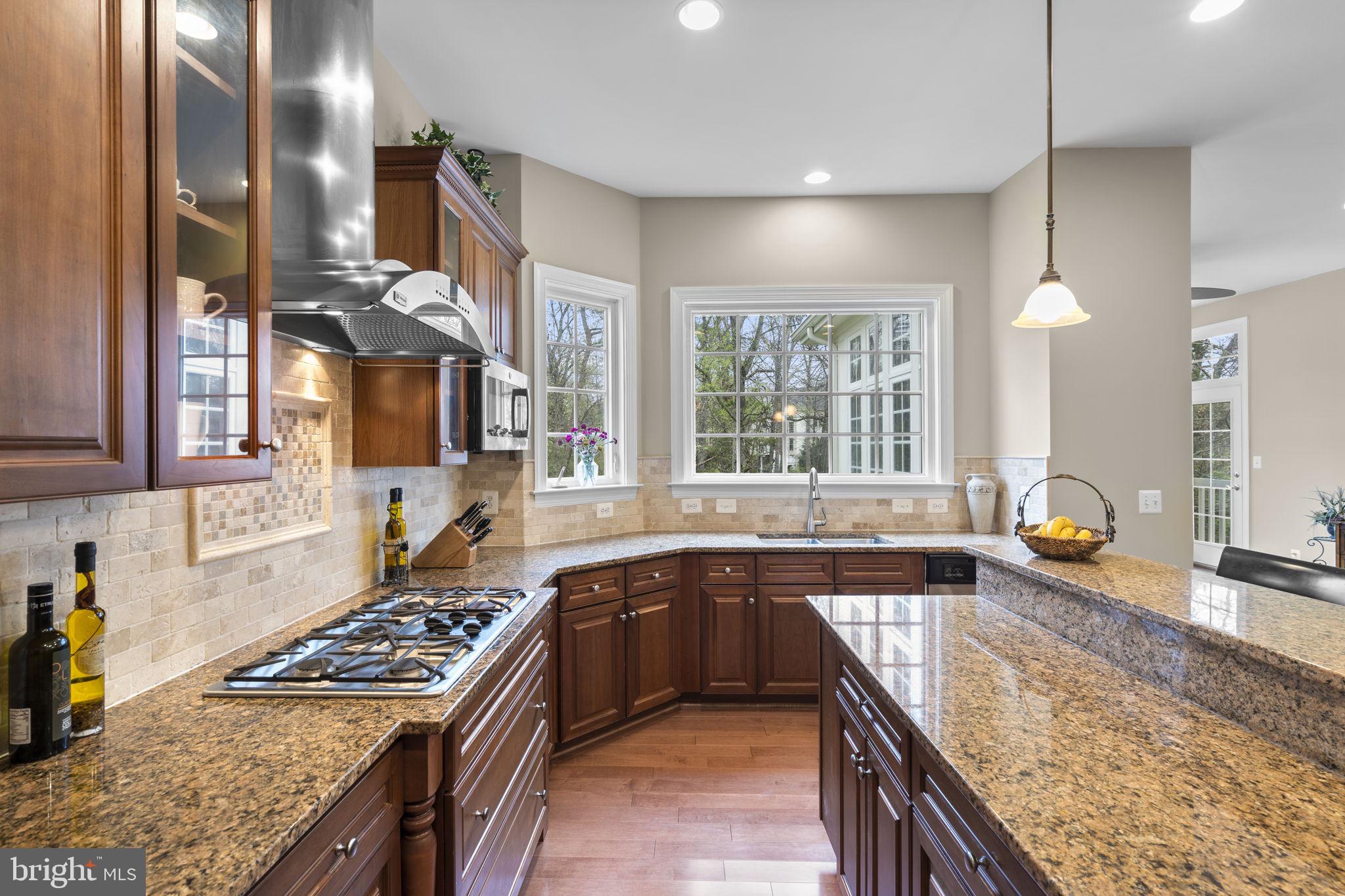 RIVER CREEK - Residential