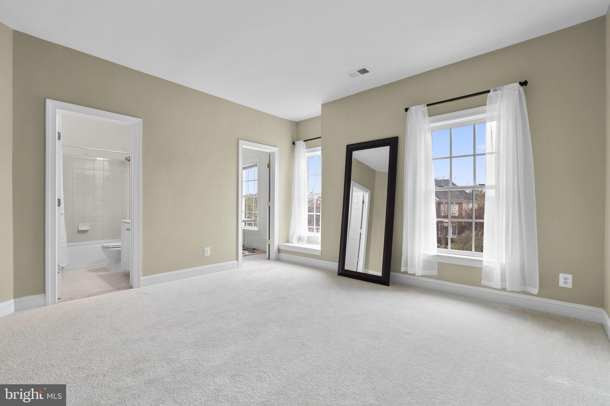 RIVER CREEK - Residential