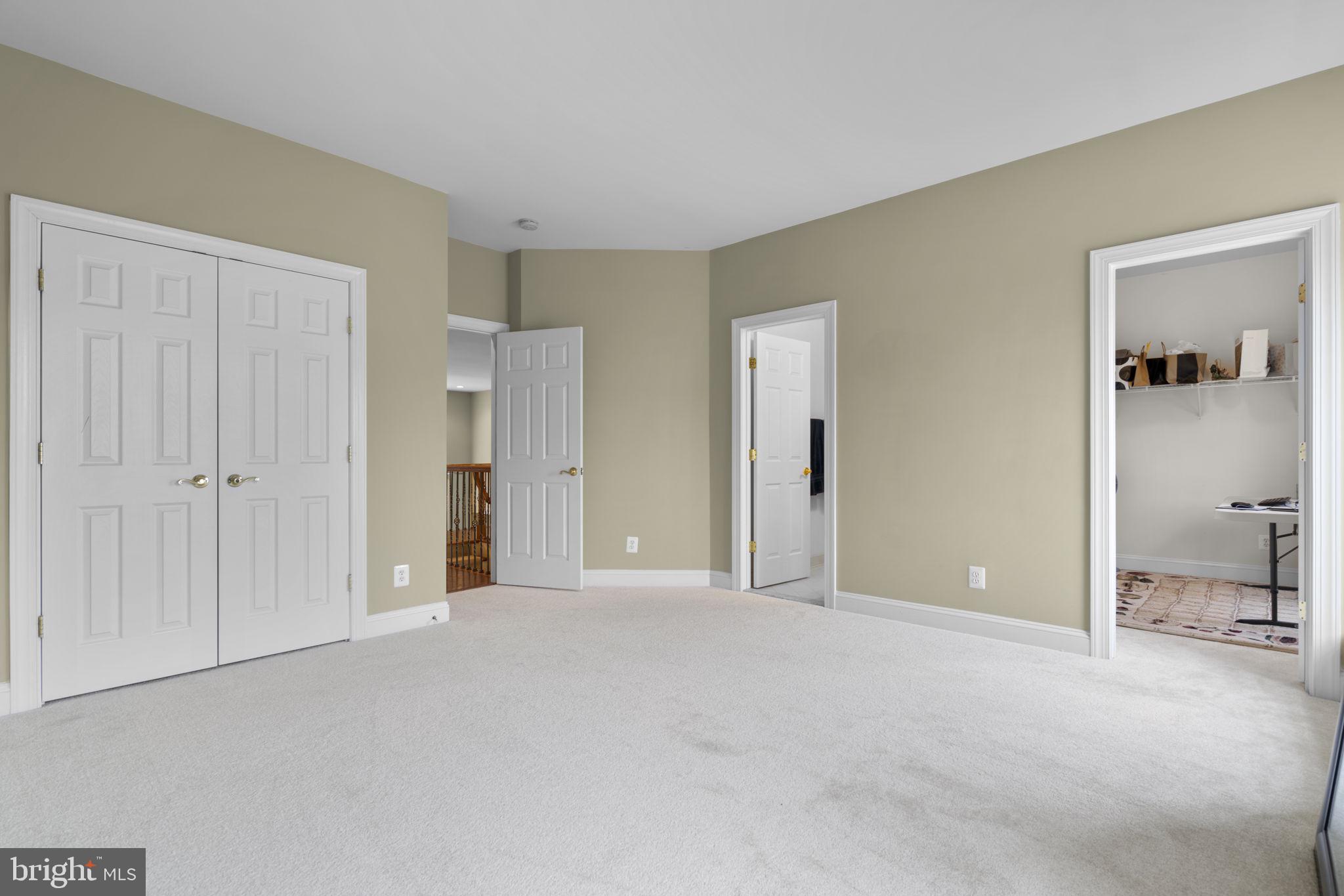 RIVER CREEK - Residential