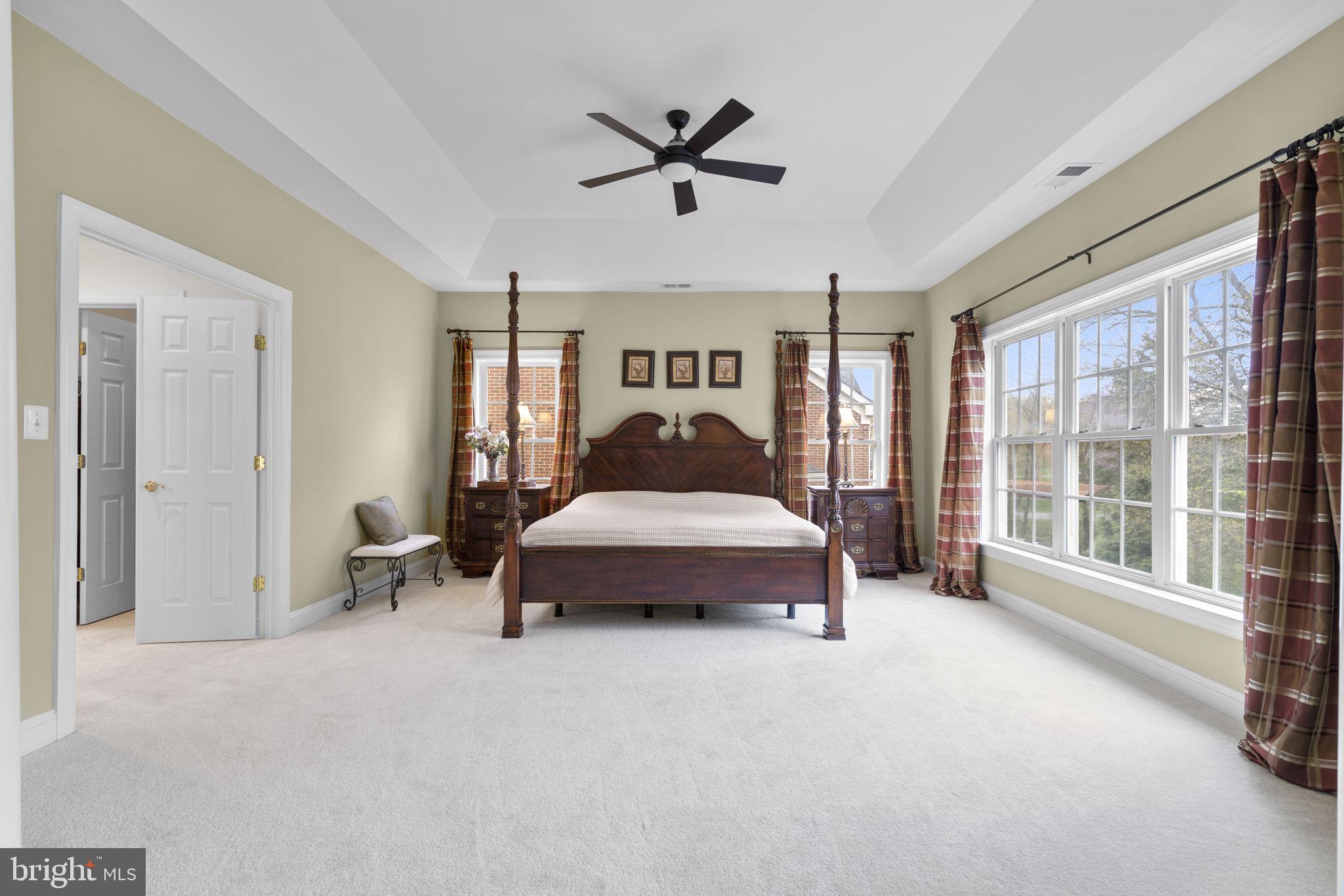 RIVER CREEK - Residential