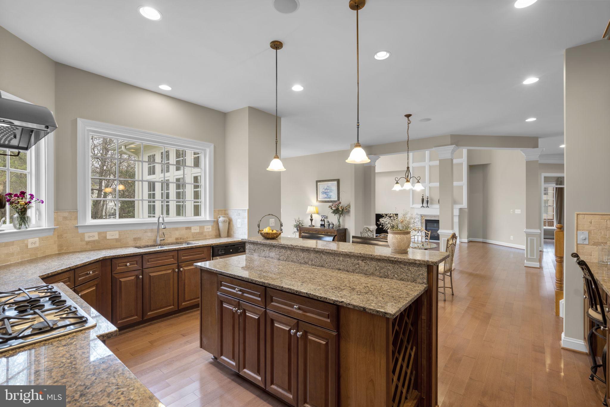 RIVER CREEK - Residential