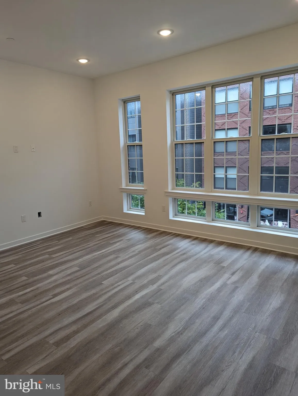 Philadelphia, Pennsylvania 19130, United States, 2 Bedrooms Bedrooms, ,2 BathroomsBathrooms,Residential,Pending,28692