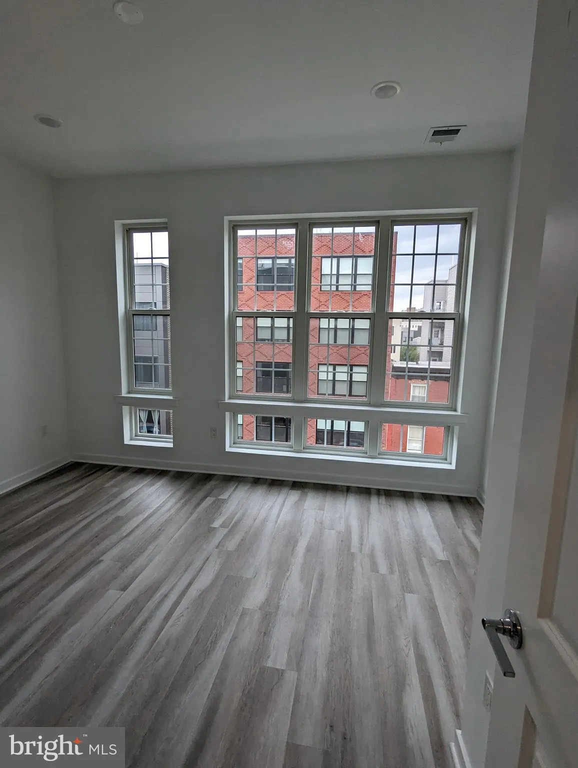 Philadelphia, Pennsylvania 19130, United States, 2 Bedrooms Bedrooms, ,2 BathroomsBathrooms,Residential,Pending,28692