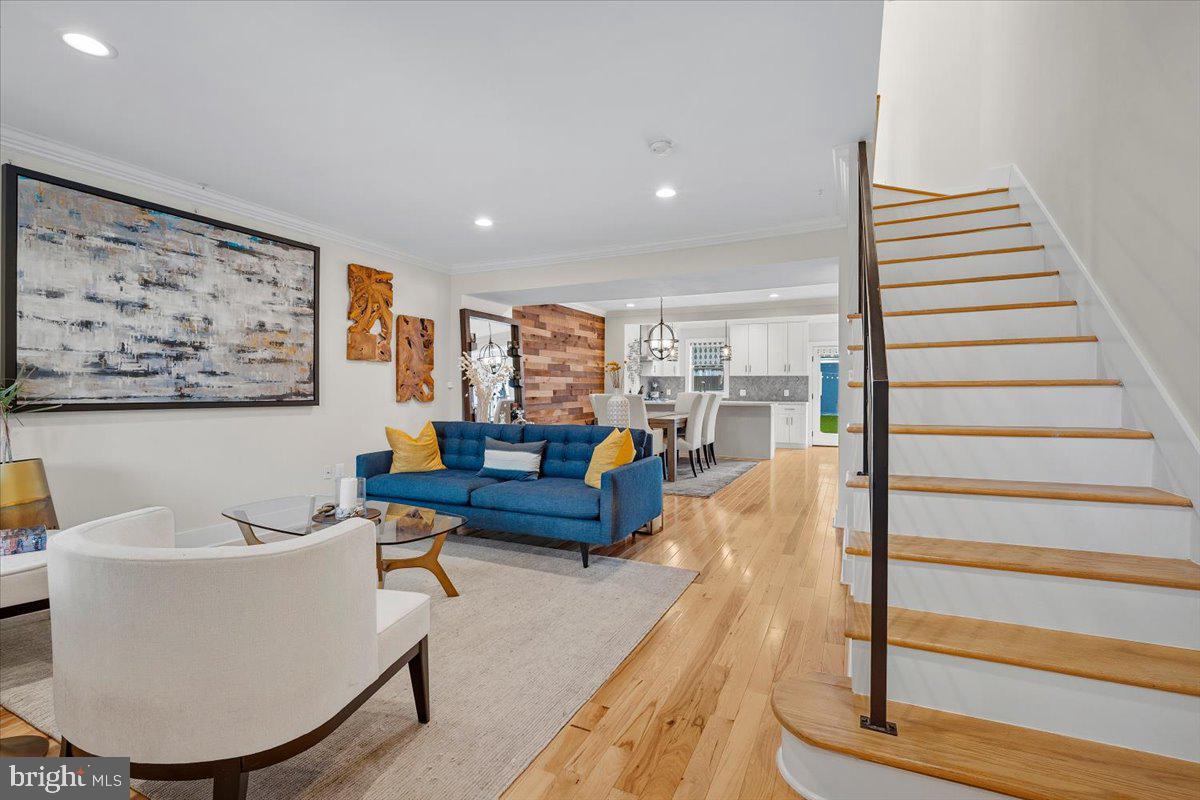 320 GALLATIN STREET NW