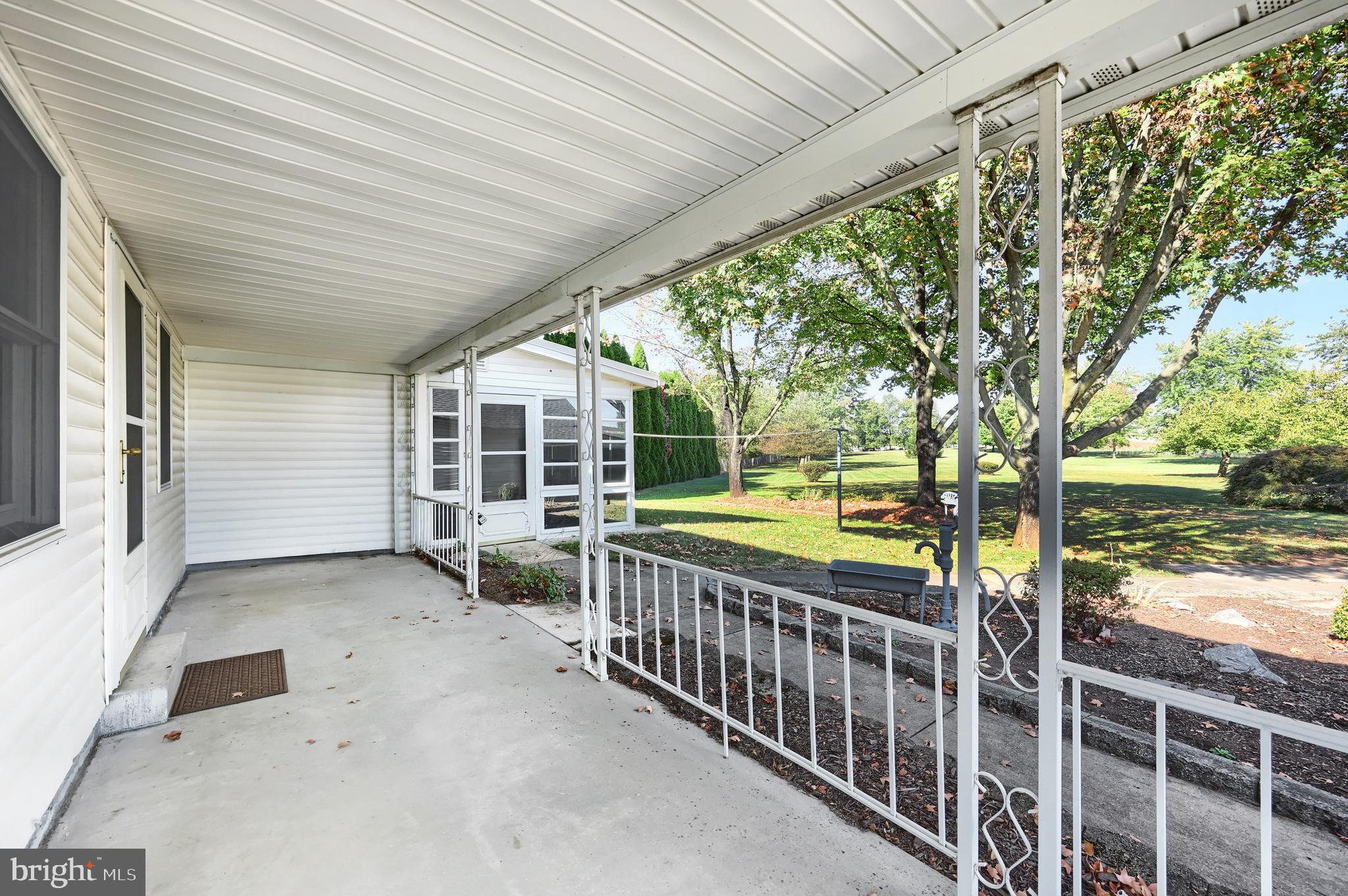 868 GREENBRIAR ROAD