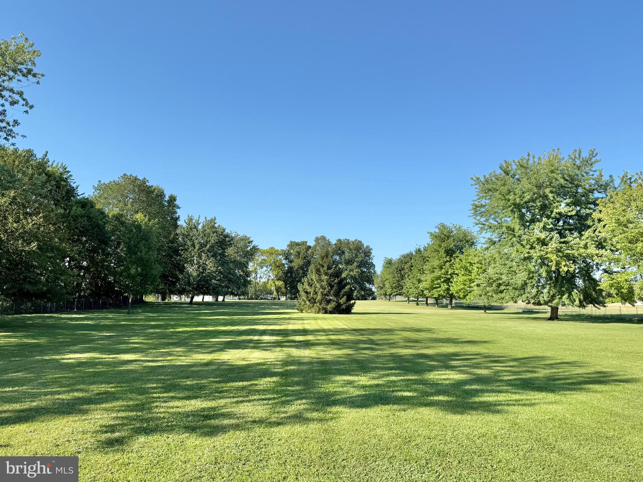 868 GREENBRIAR ROAD