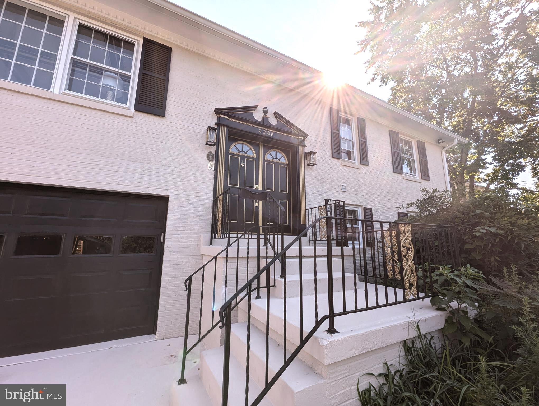 2208 WAKEFIELD STREET