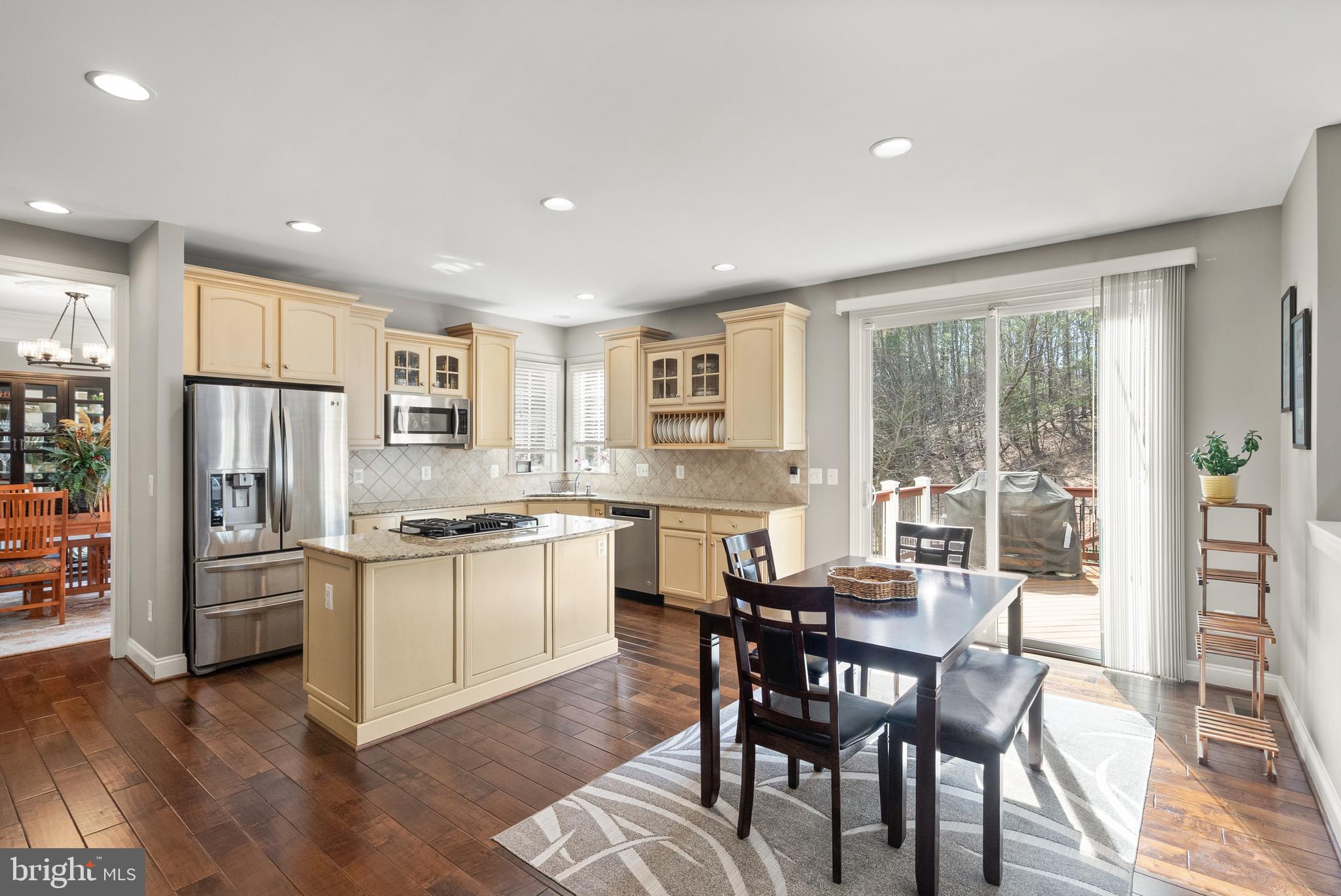 LANSDOWNE ON THE POTOMAC - Residential