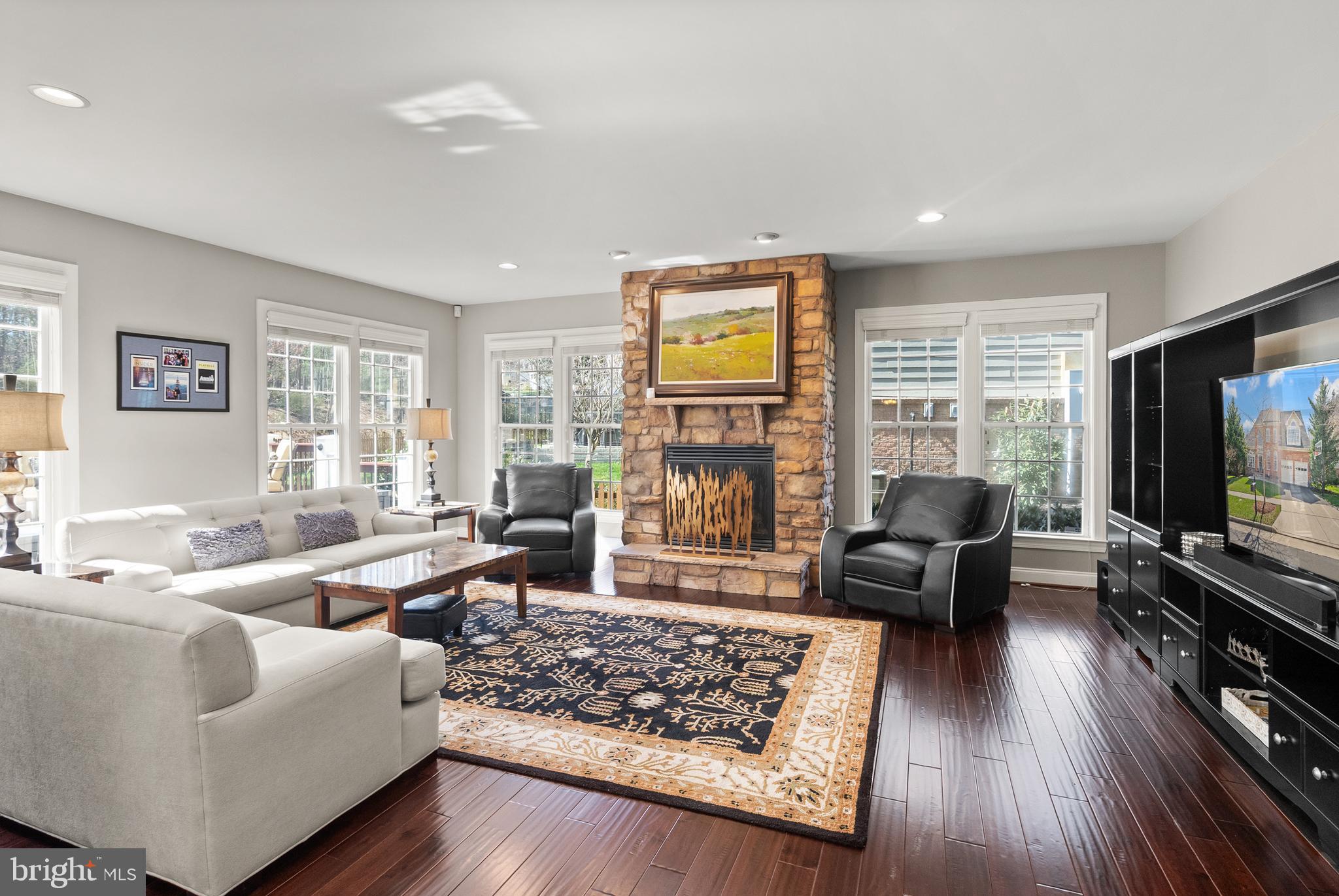 LANSDOWNE ON THE POTOMAC - Residential