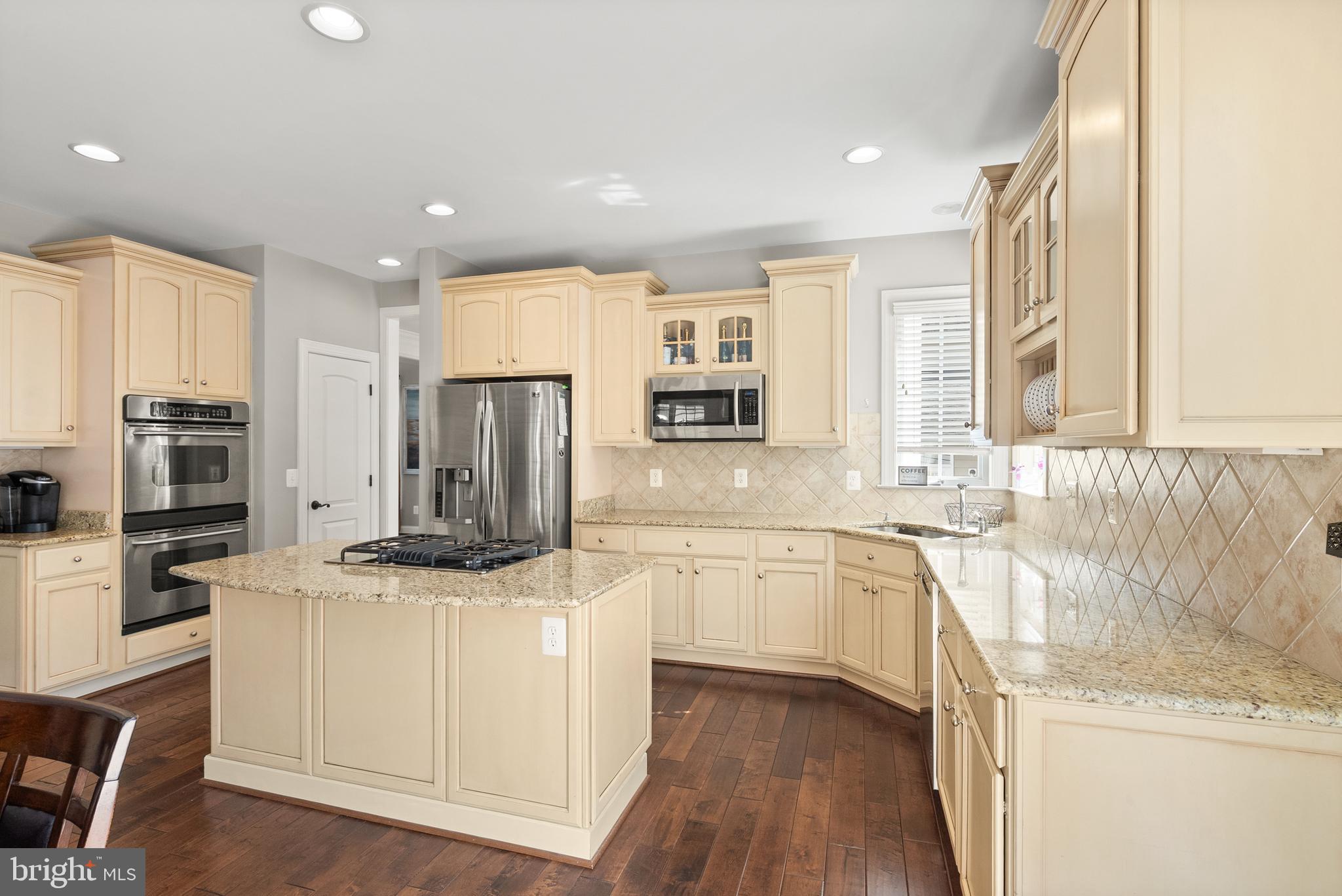 LANSDOWNE ON THE POTOMAC - Residential