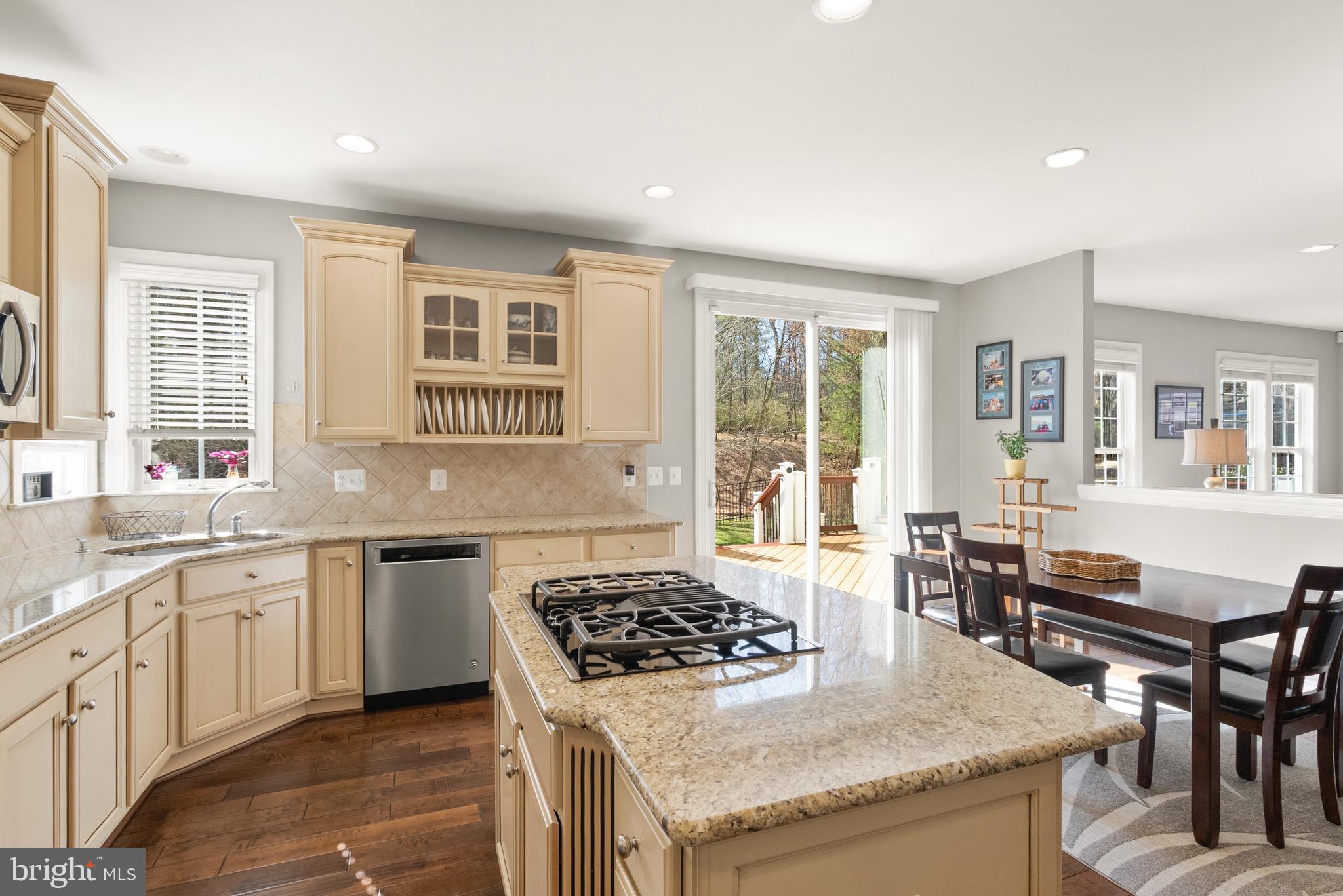 LANSDOWNE ON THE POTOMAC - Residential