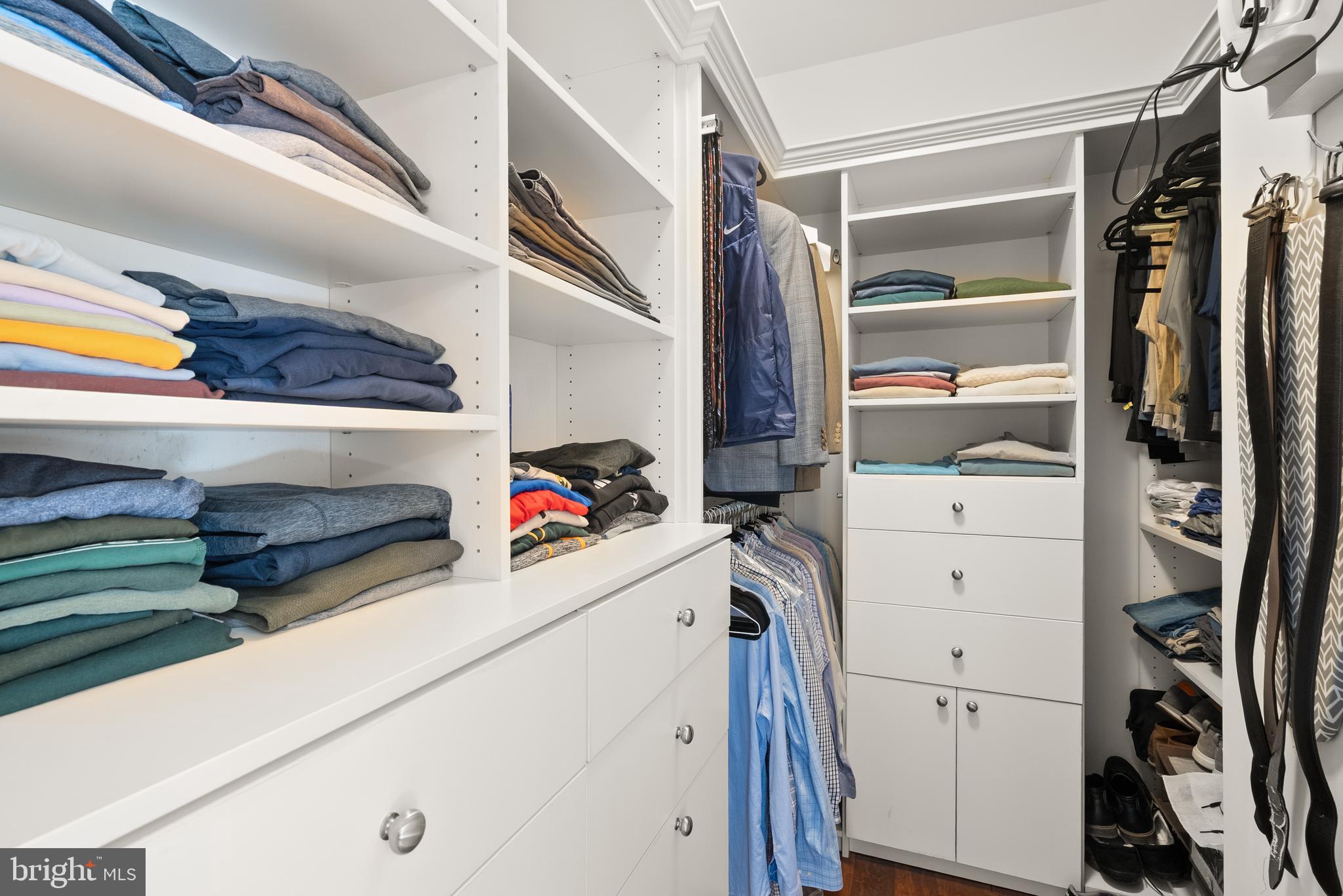 LANSDOWNE ON THE POTOMAC - Residential