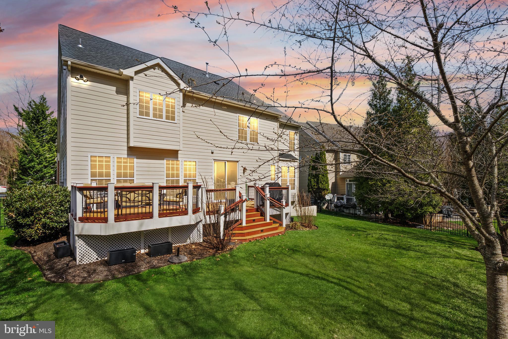 LANSDOWNE ON THE POTOMAC - Residential