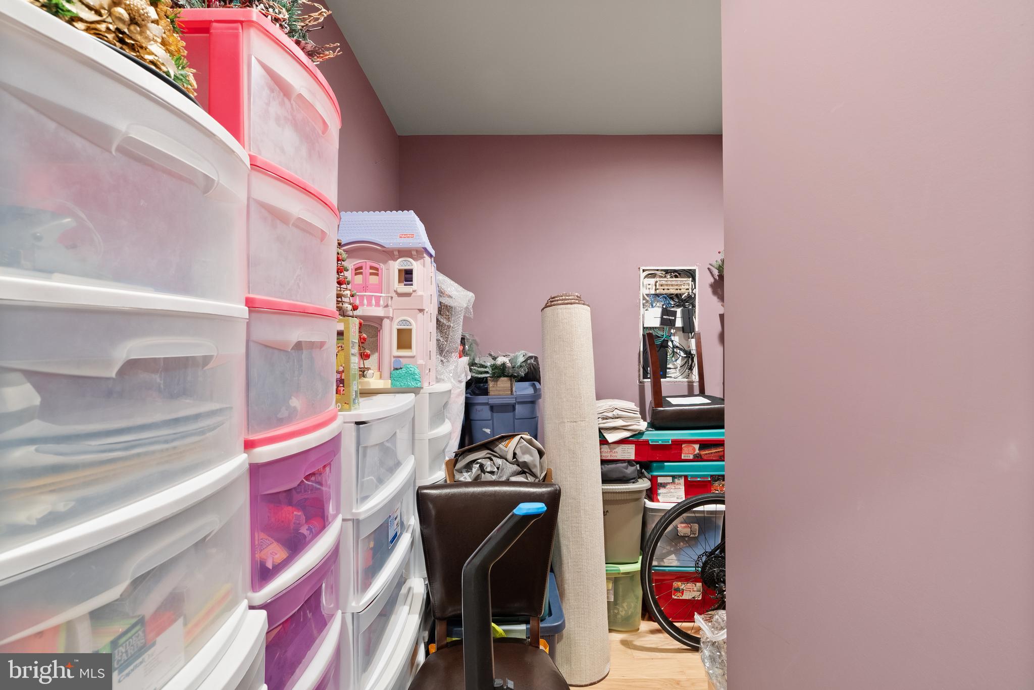 LANSDOWNE ON THE POTOMAC - Residential