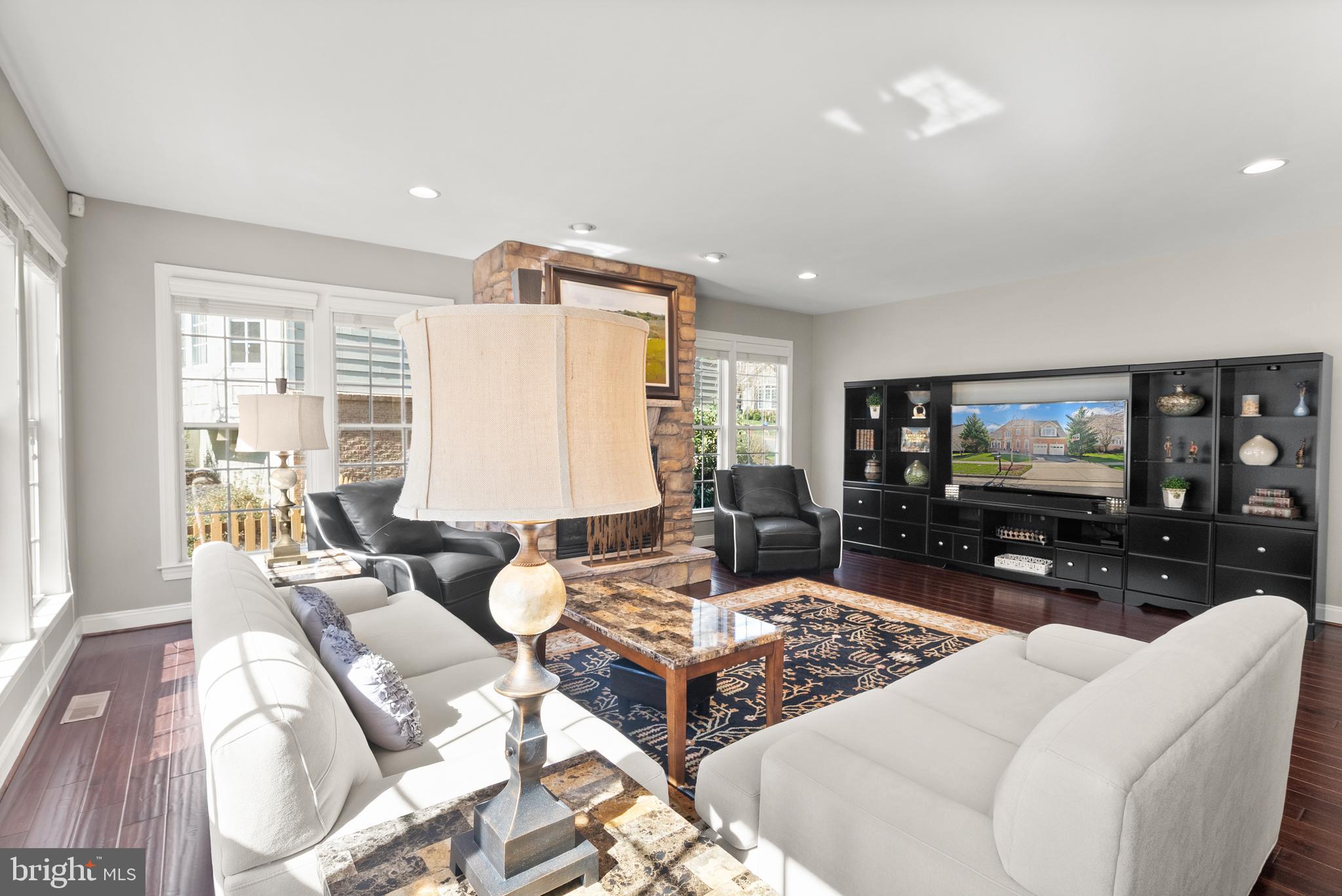 LANSDOWNE ON THE POTOMAC - Residential