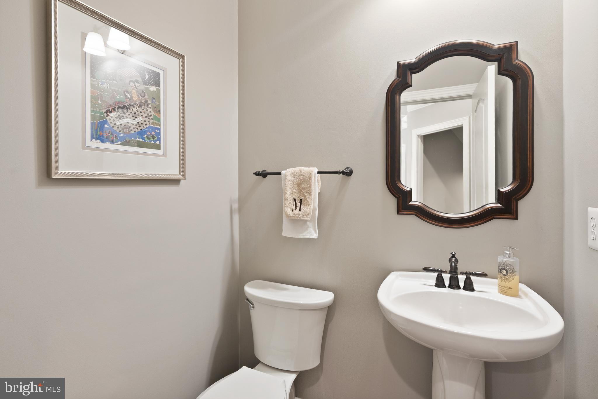 LANSDOWNE ON THE POTOMAC - Residential