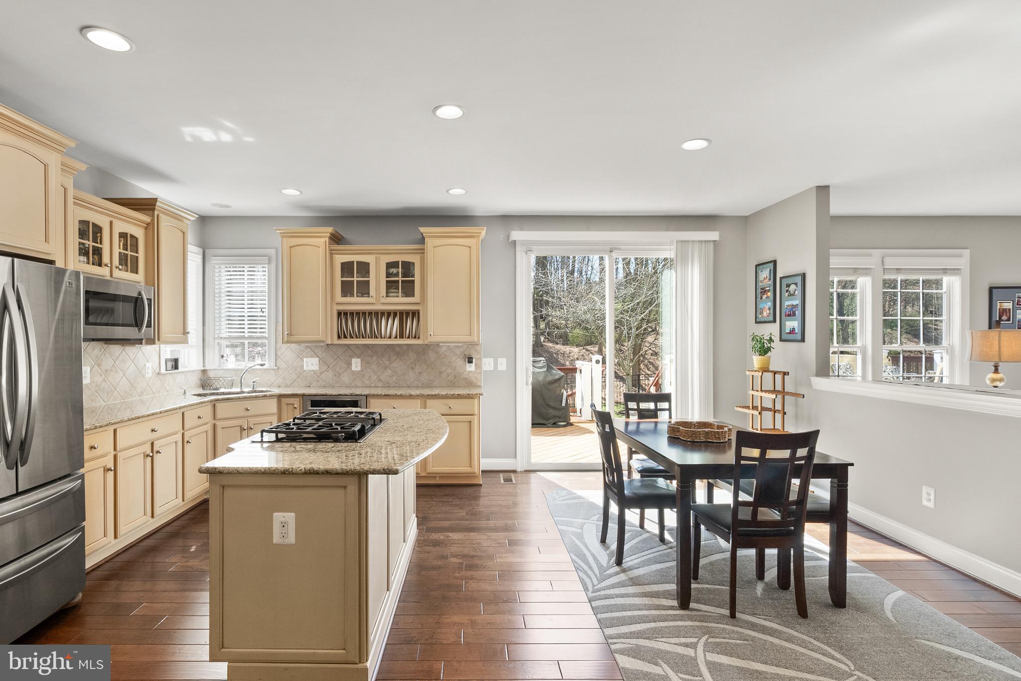 LANSDOWNE ON THE POTOMAC - Residential