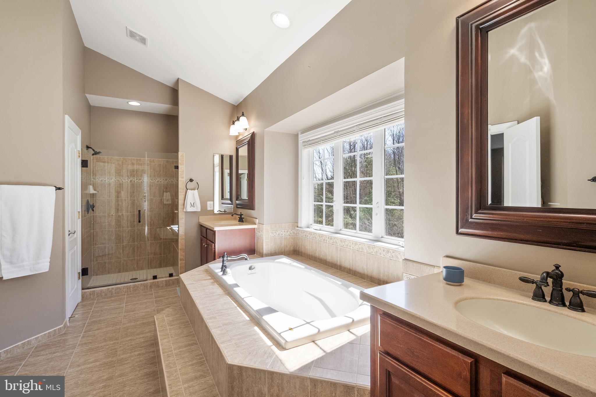 LANSDOWNE ON THE POTOMAC - Residential