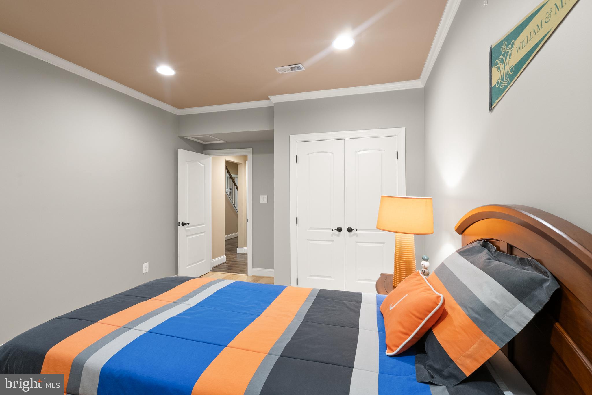 LANSDOWNE ON THE POTOMAC - Residential